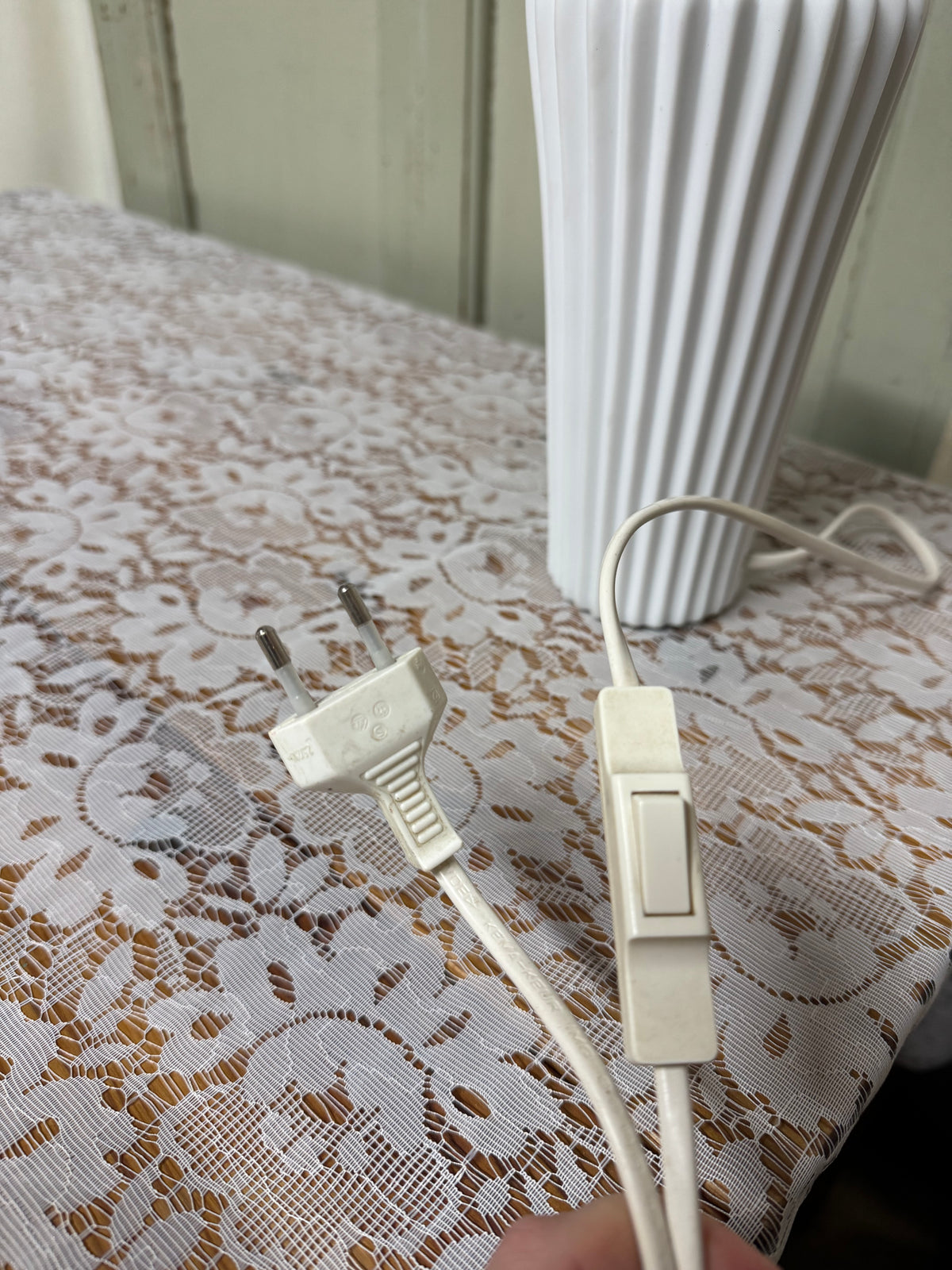 Bordslampa plisserad