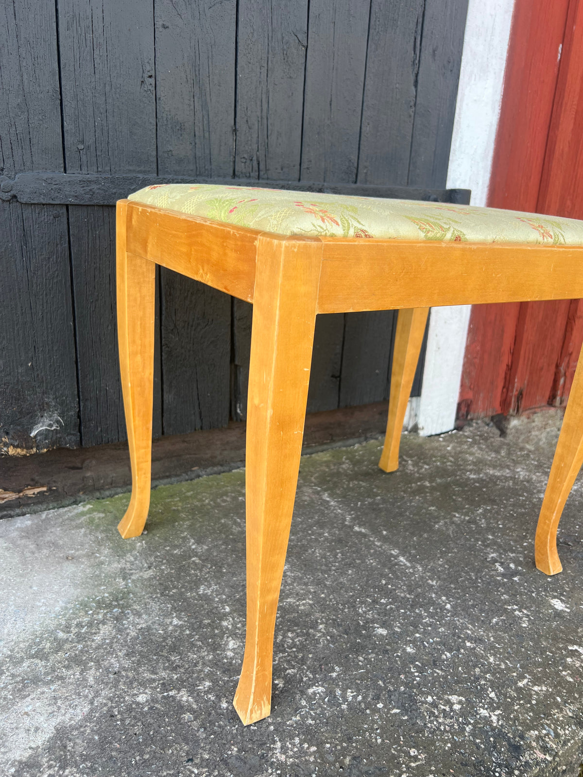 Pianostol med tygsits