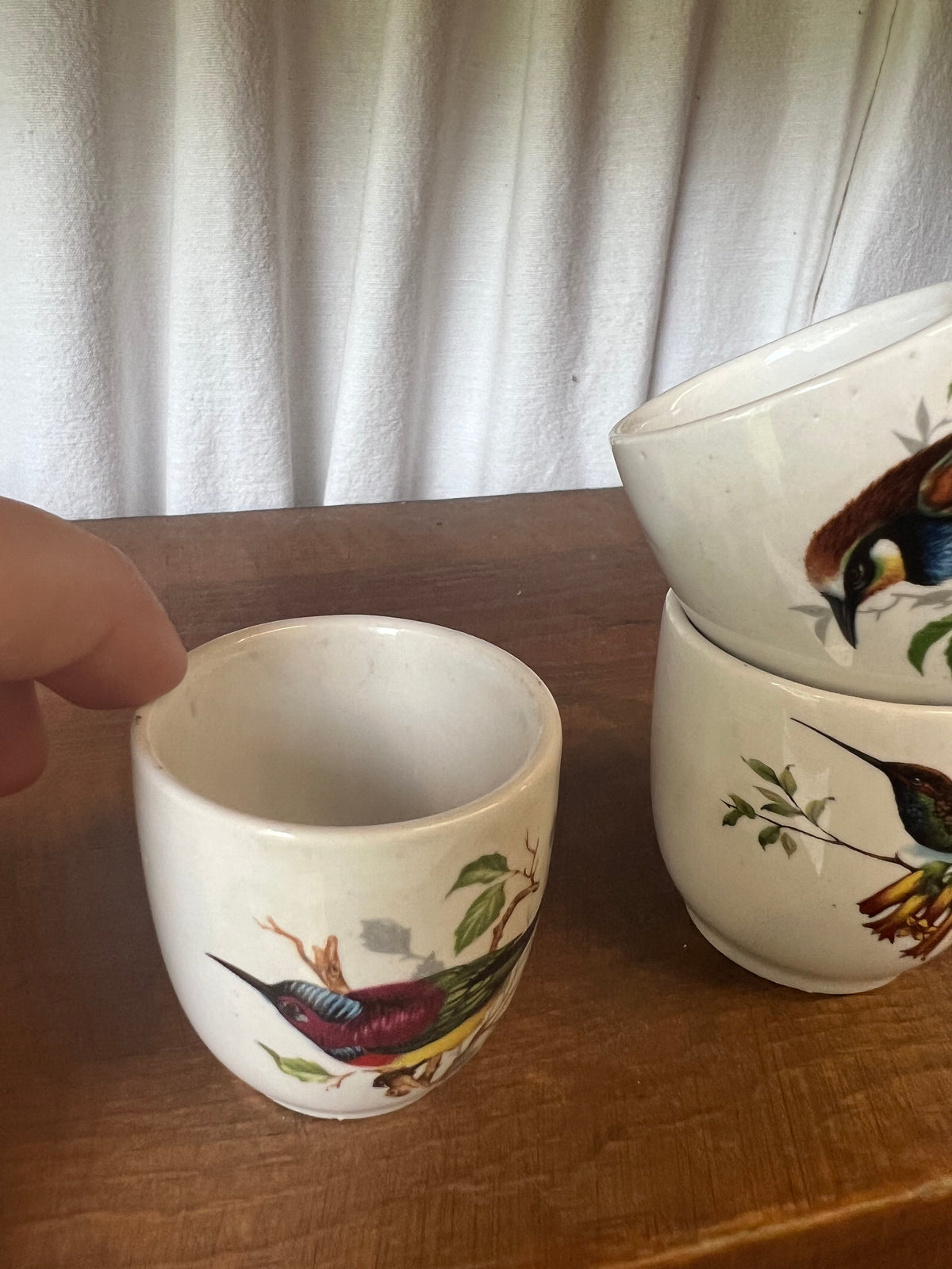 4st äggkoppar med fåglar