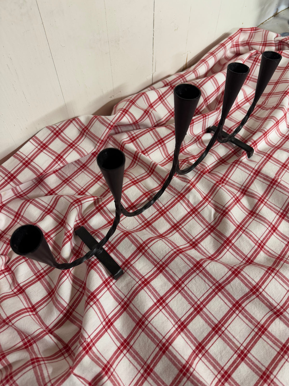 Ljusstake i smide för kronljus