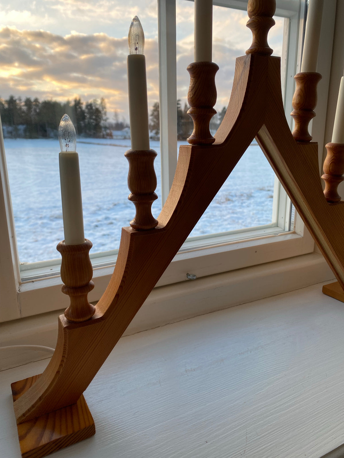 Stor adventsljusstake i trä