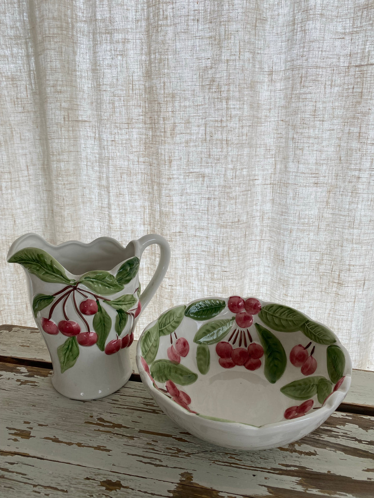 OTROLIG kanna och skål - körsbär