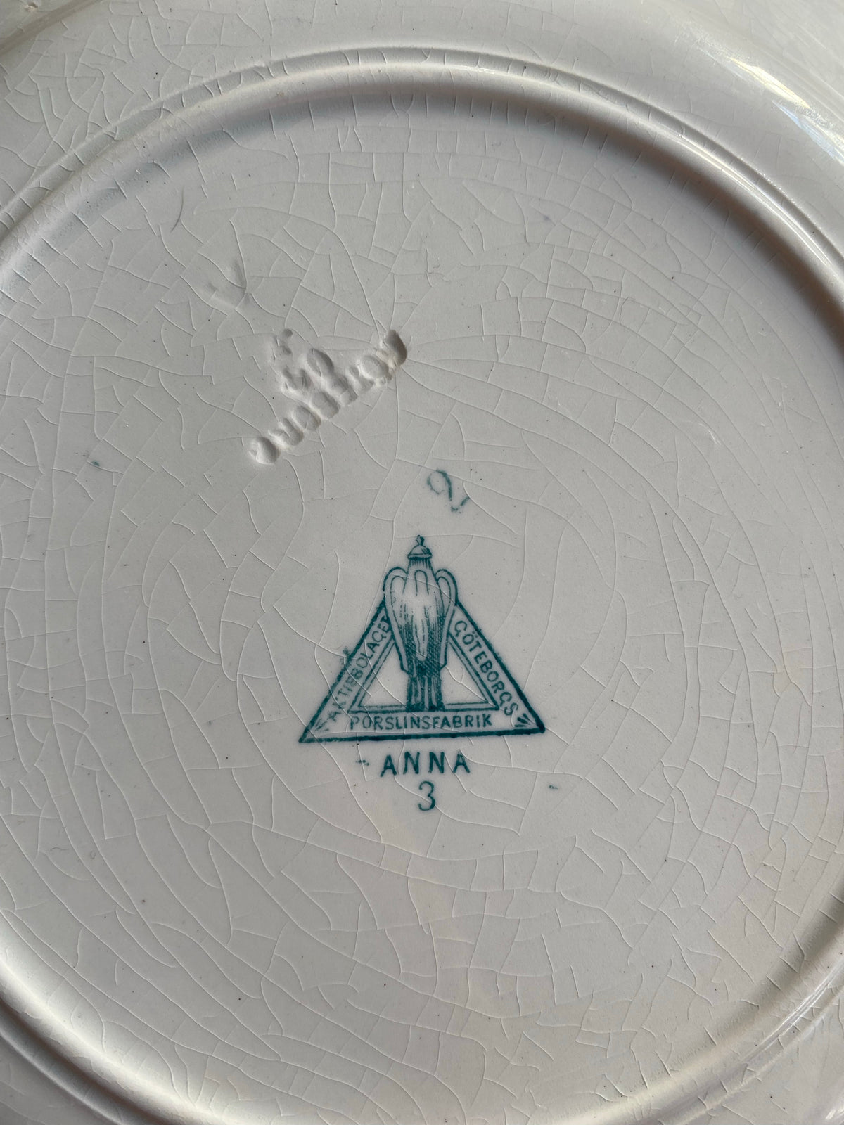 Antik tallrik i grönt ~ ANNA Göteborgs porslinsfabrik
