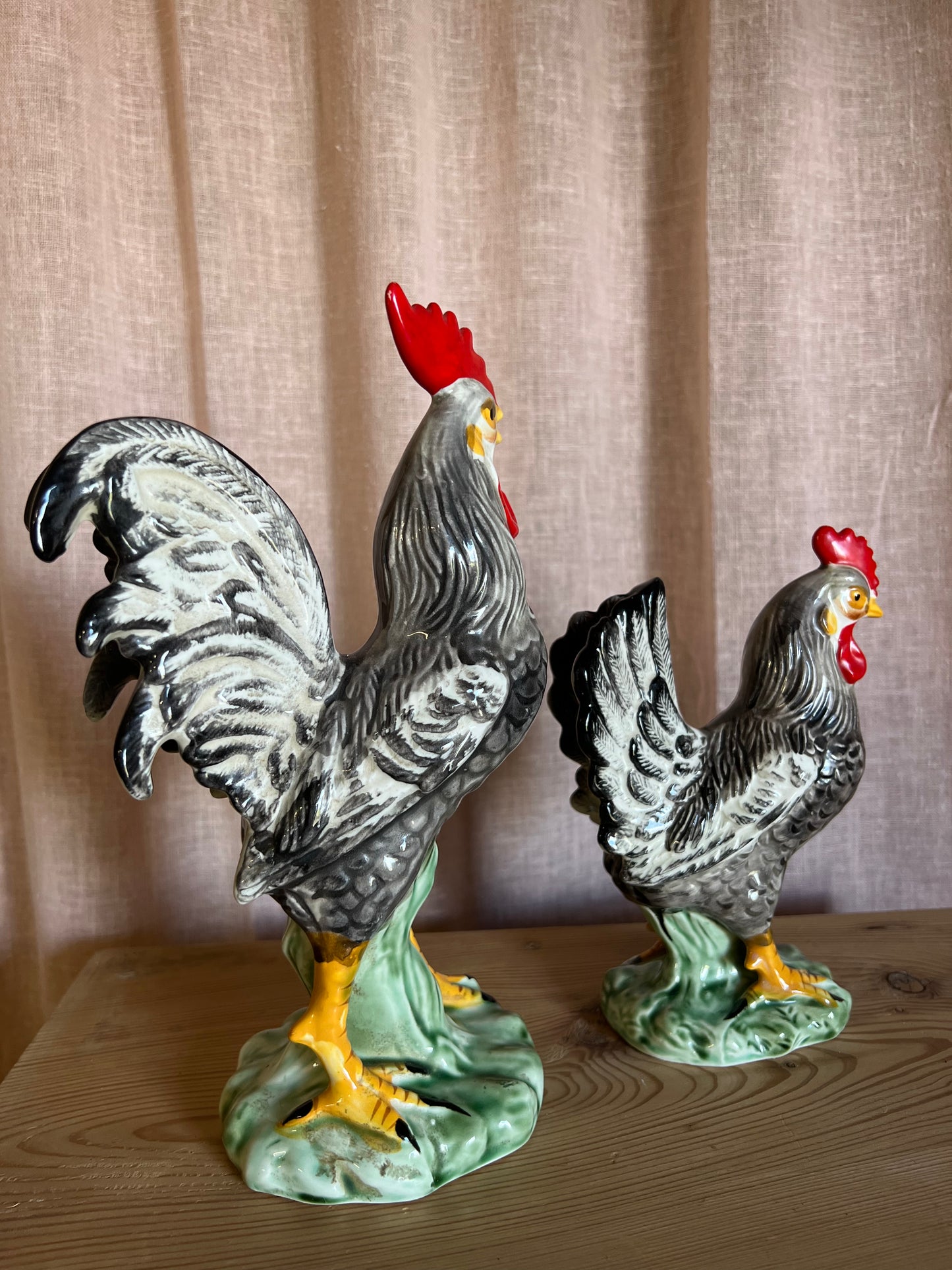 Paret tupp och höna i porslin
