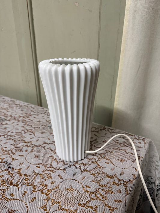 Bordslampa plisserad