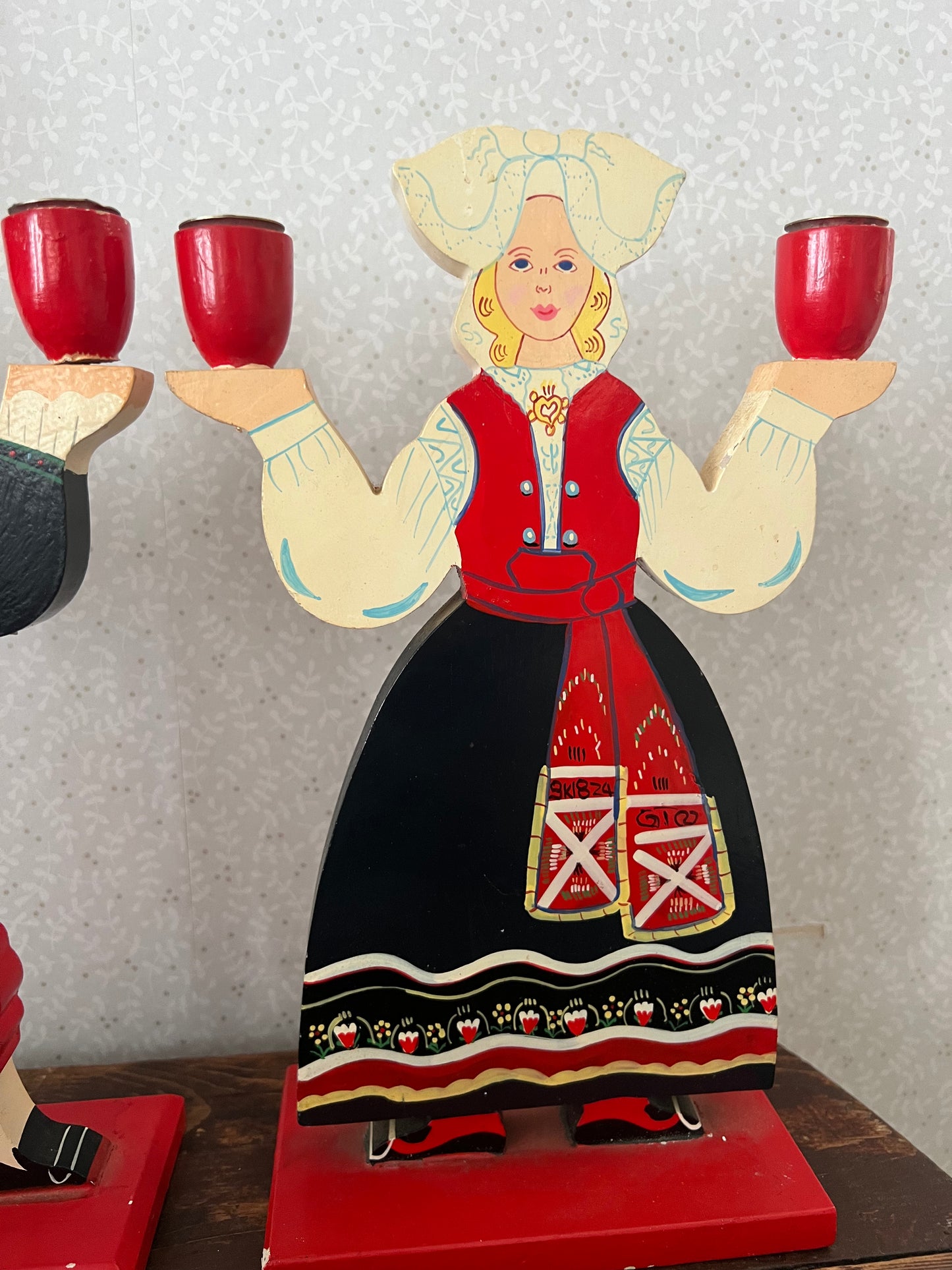 Gubbe och gumma träljusstakar
