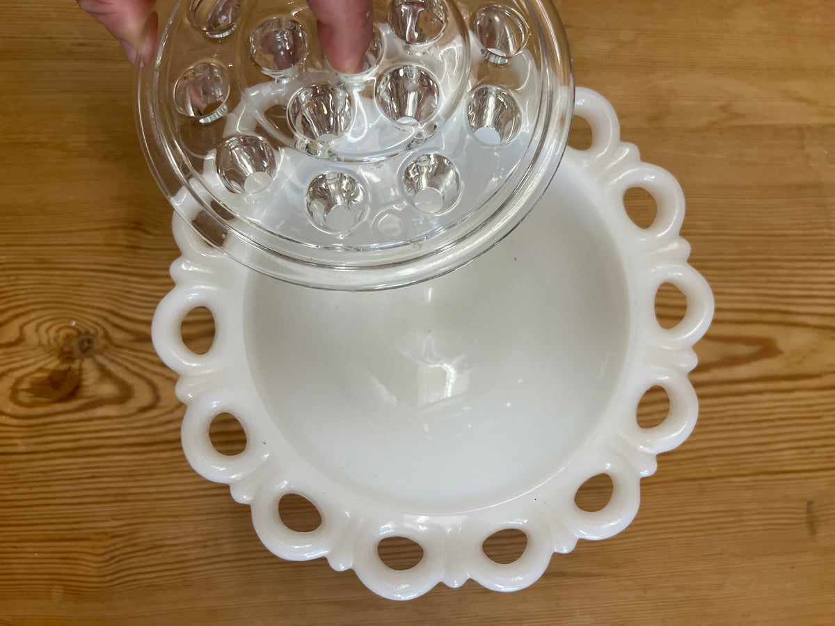 Stor blomsterfakir i glas med skål
