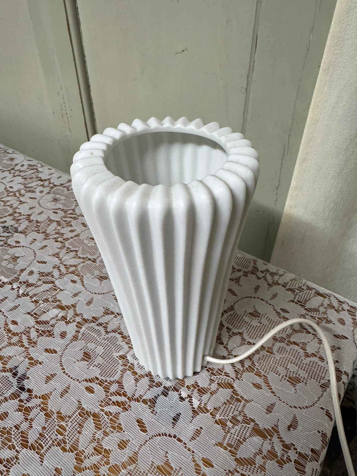 Bordslampa plisserad