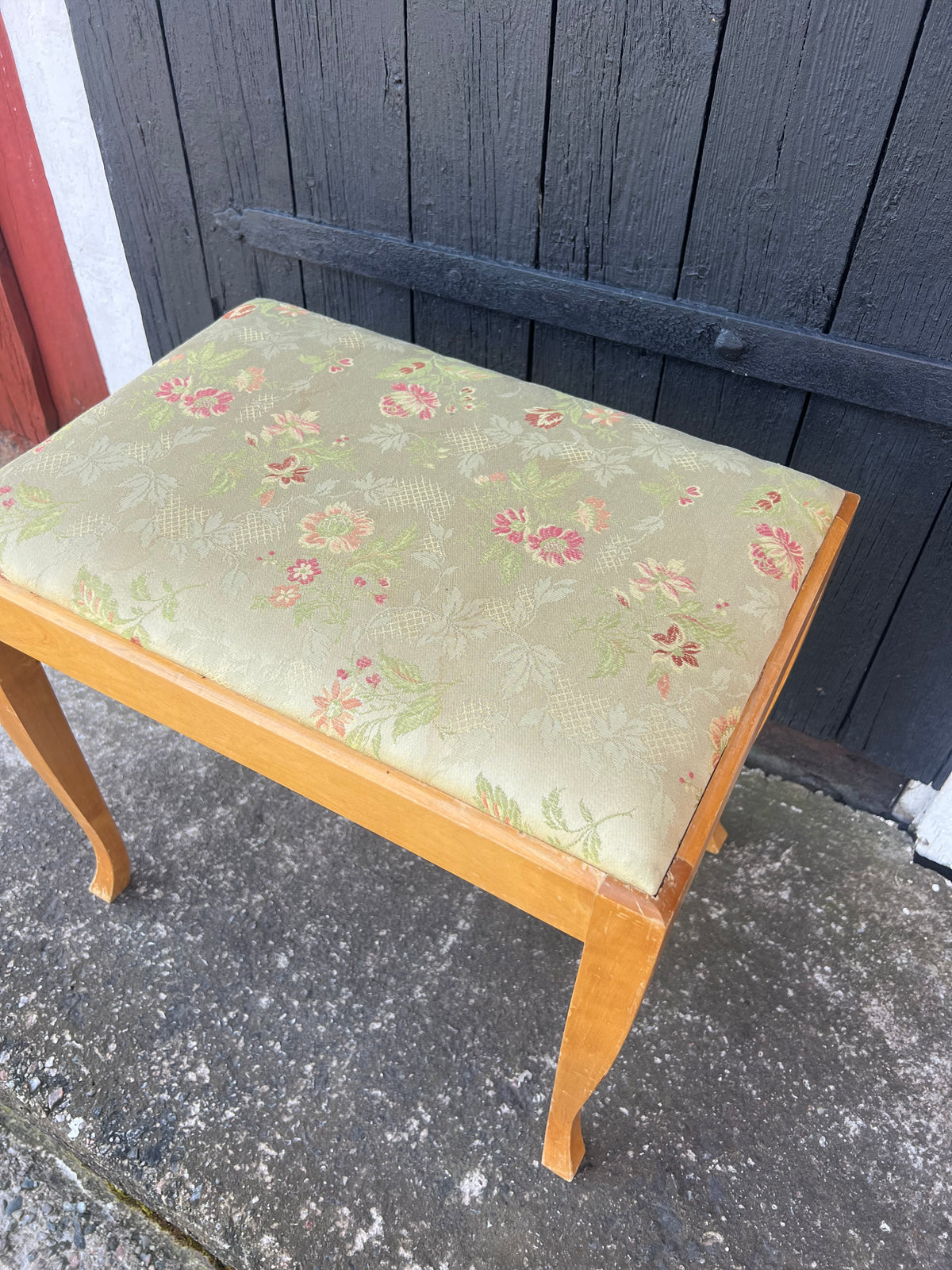 Pianostol med tygsits
