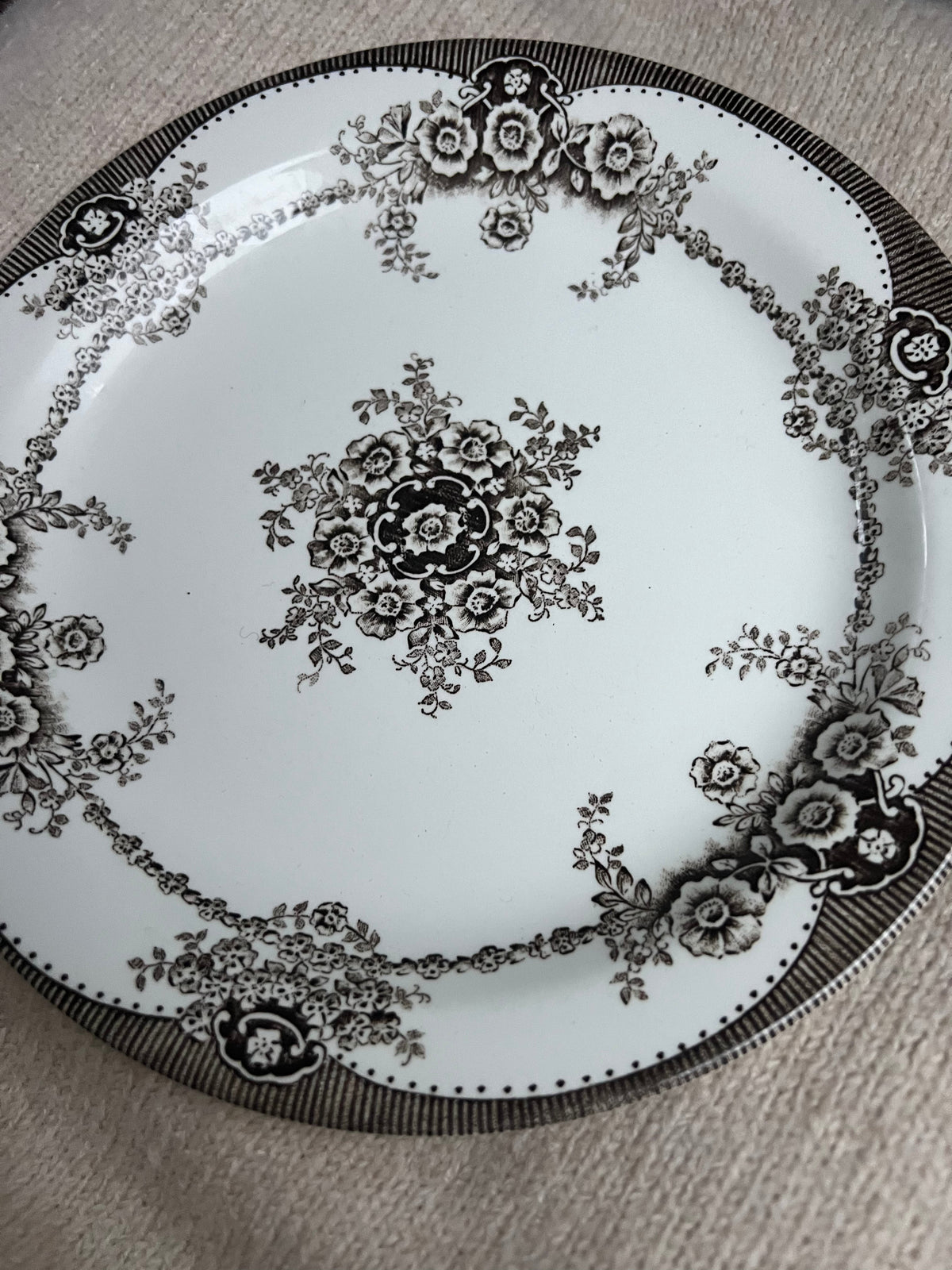 Förrättstallrik - Ulrika Rörstrand
