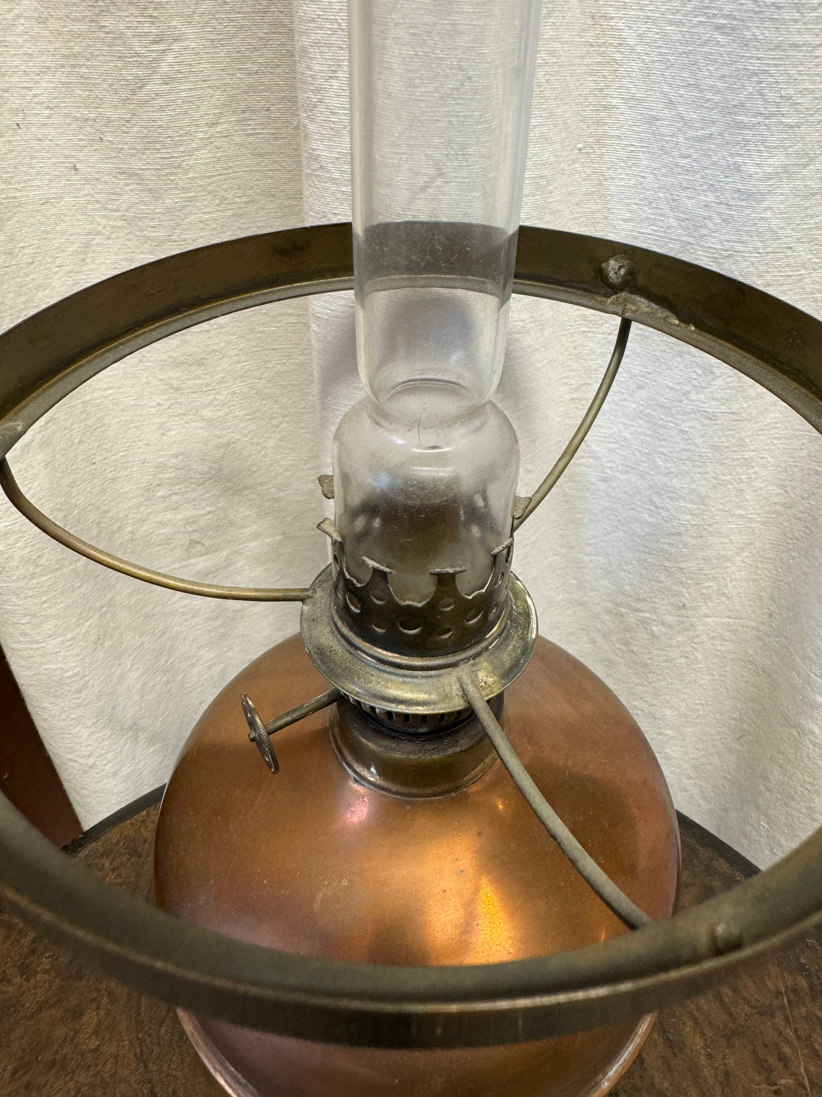 Fotogenlampa koppar och porslin