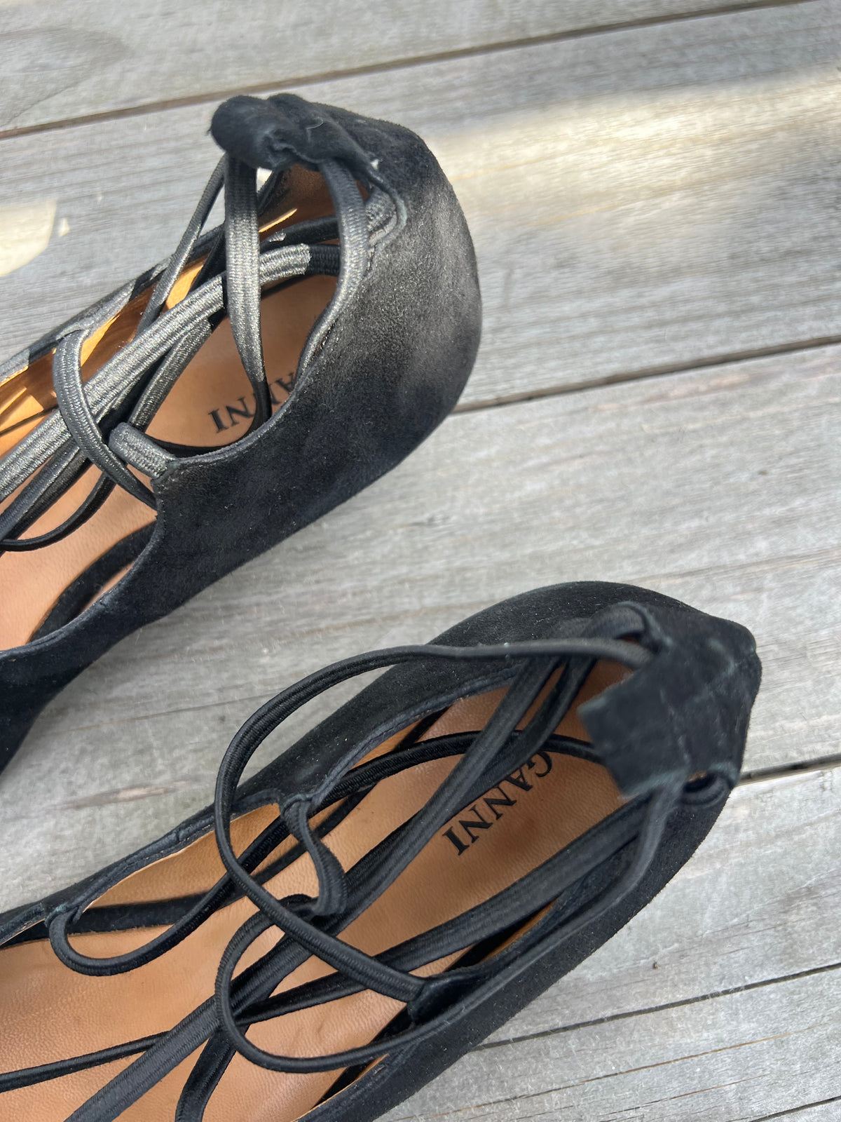 GANNI ballerina med remmar