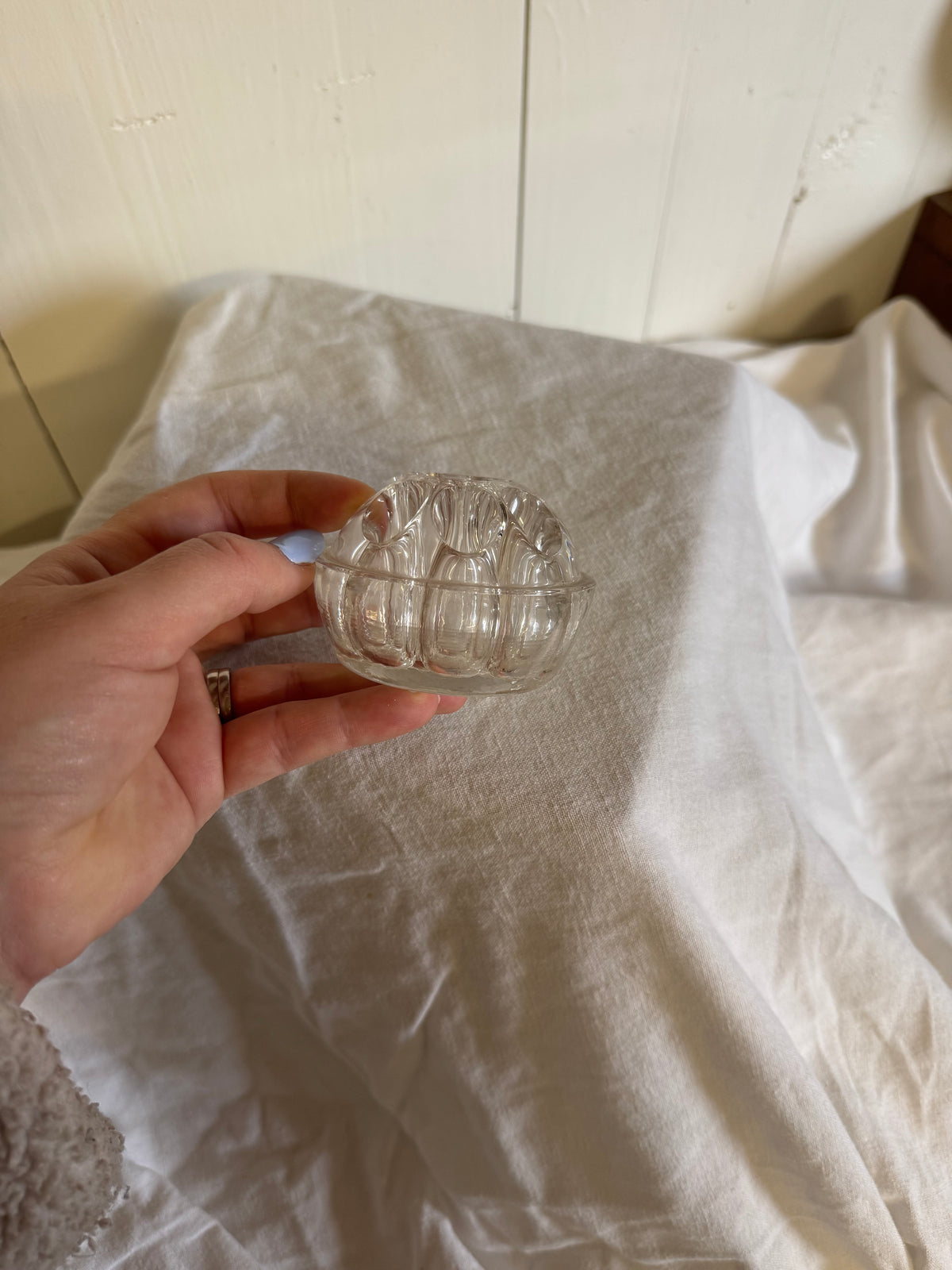 Blomsterfakir i glas stängd botten