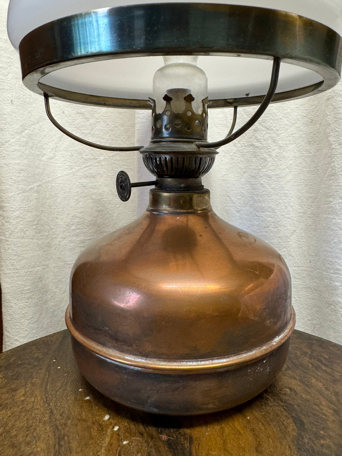 Fotogenlampa koppar och porslin