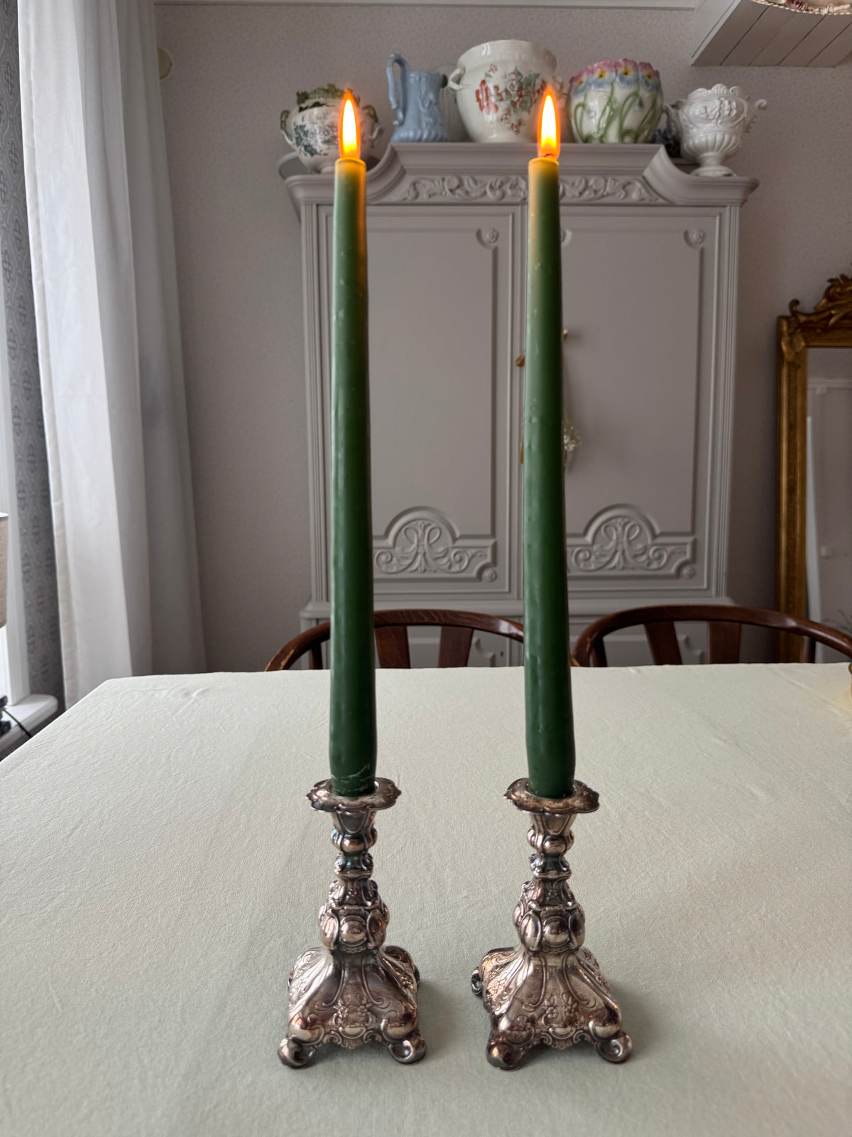 Paret ljusstakar i nysilver