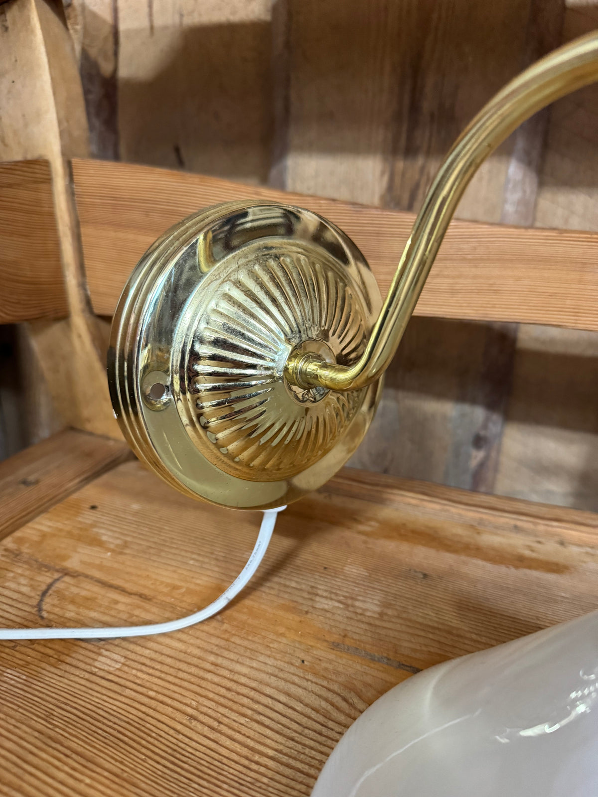 Vägghängd lampa