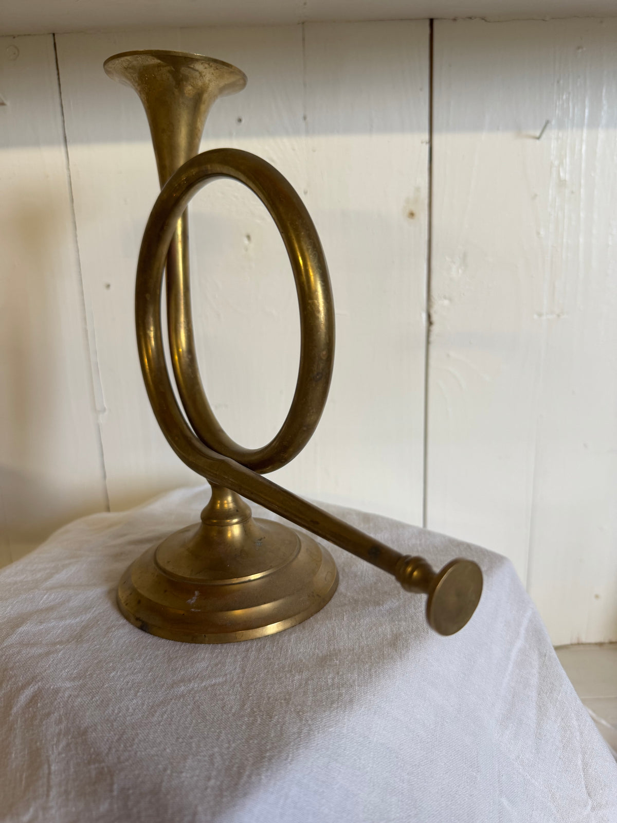 Trumpet ljusstake i mässing