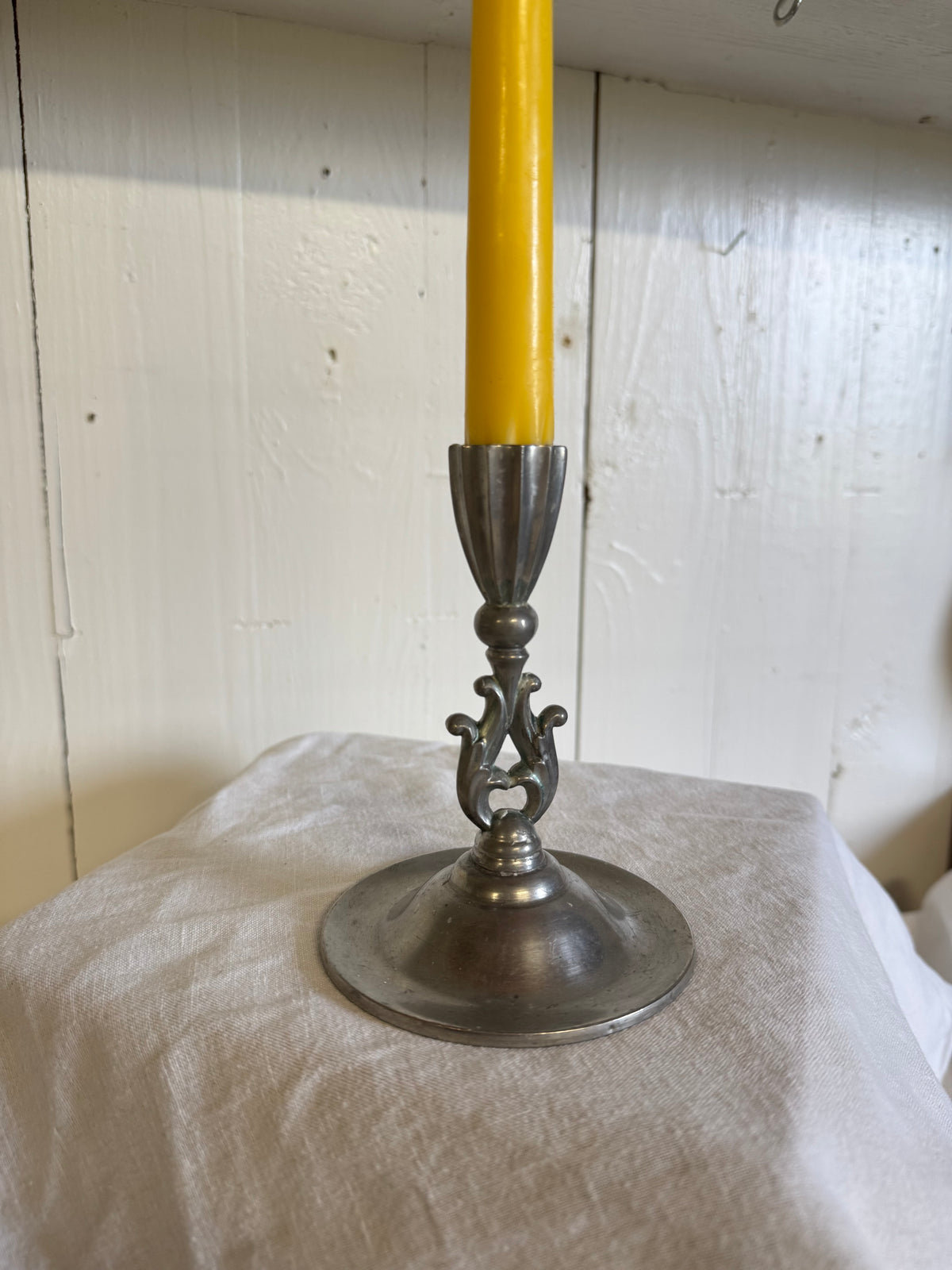 Ljusstake i svenskt tenn