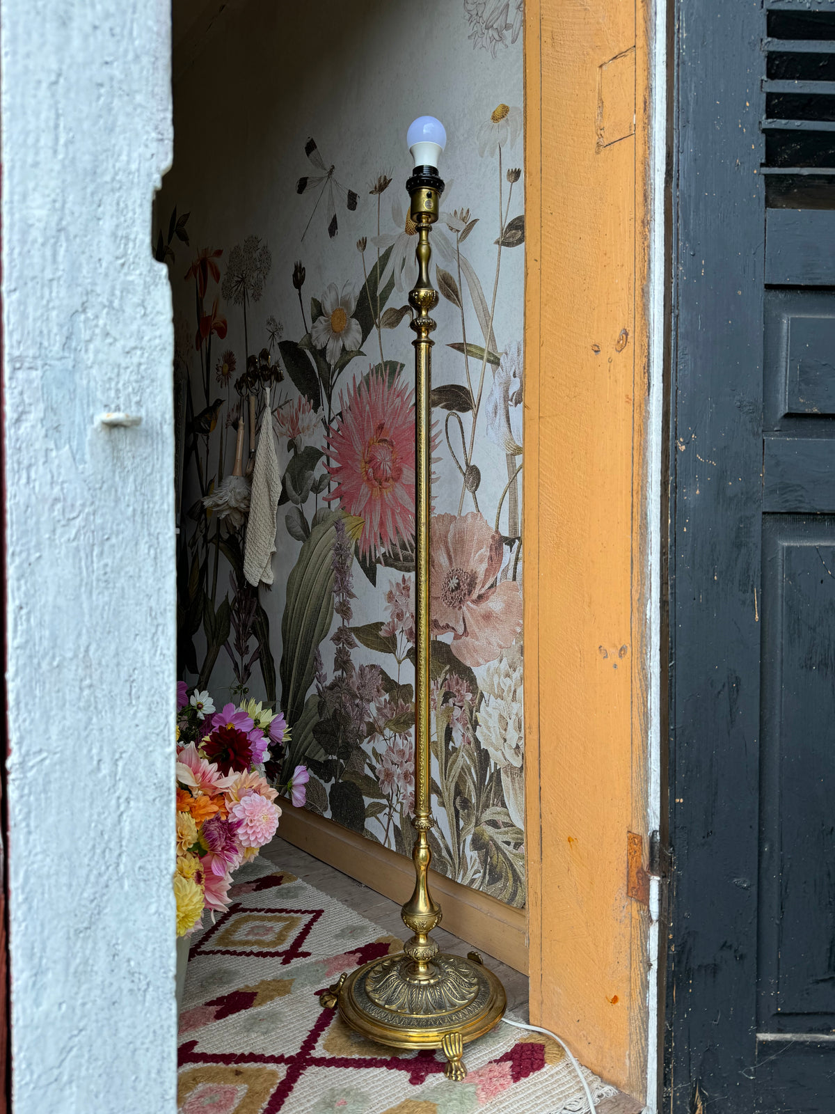 Golvlampa mässing 1900-tal empirestil