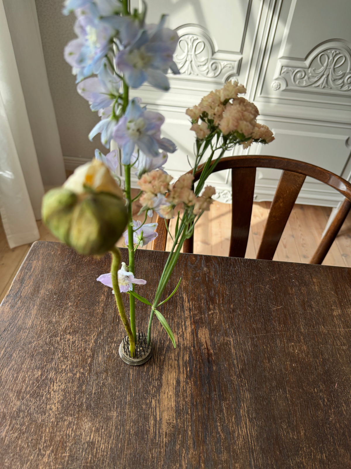 Äldre blomsterfakir piggar