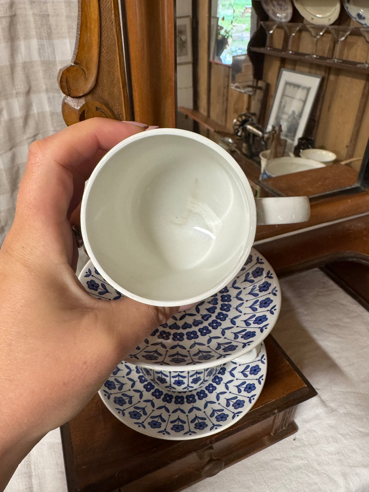 Paret blåvita kaffekoppar med fat Staffordshire England