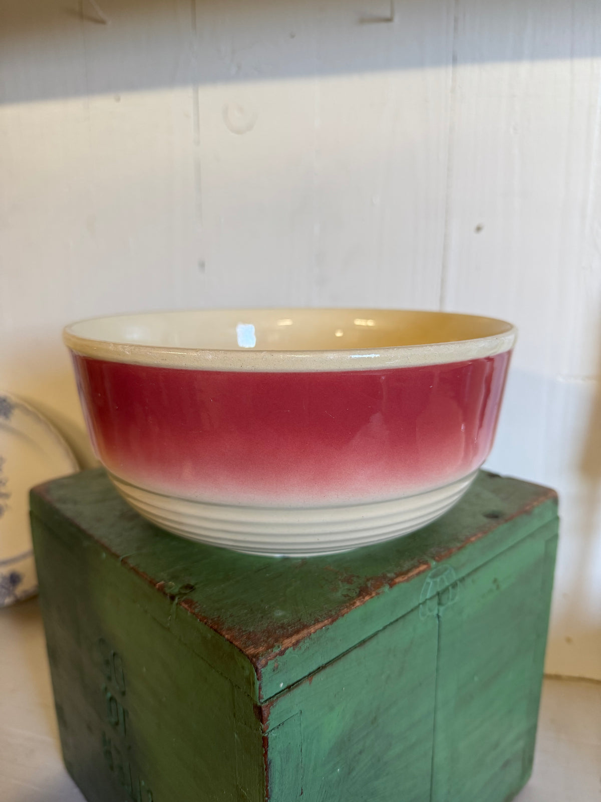 Paret skålar i rosa