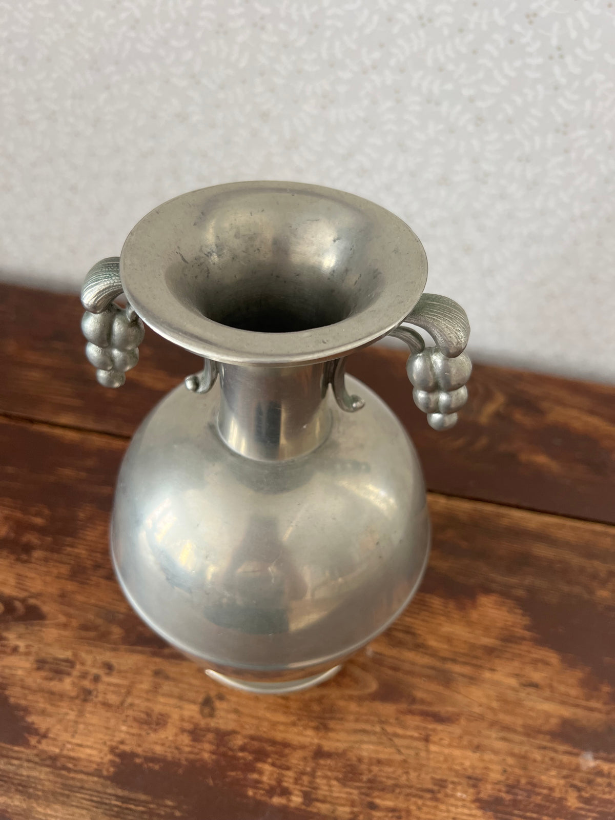 Tennvas med vackra detaljer