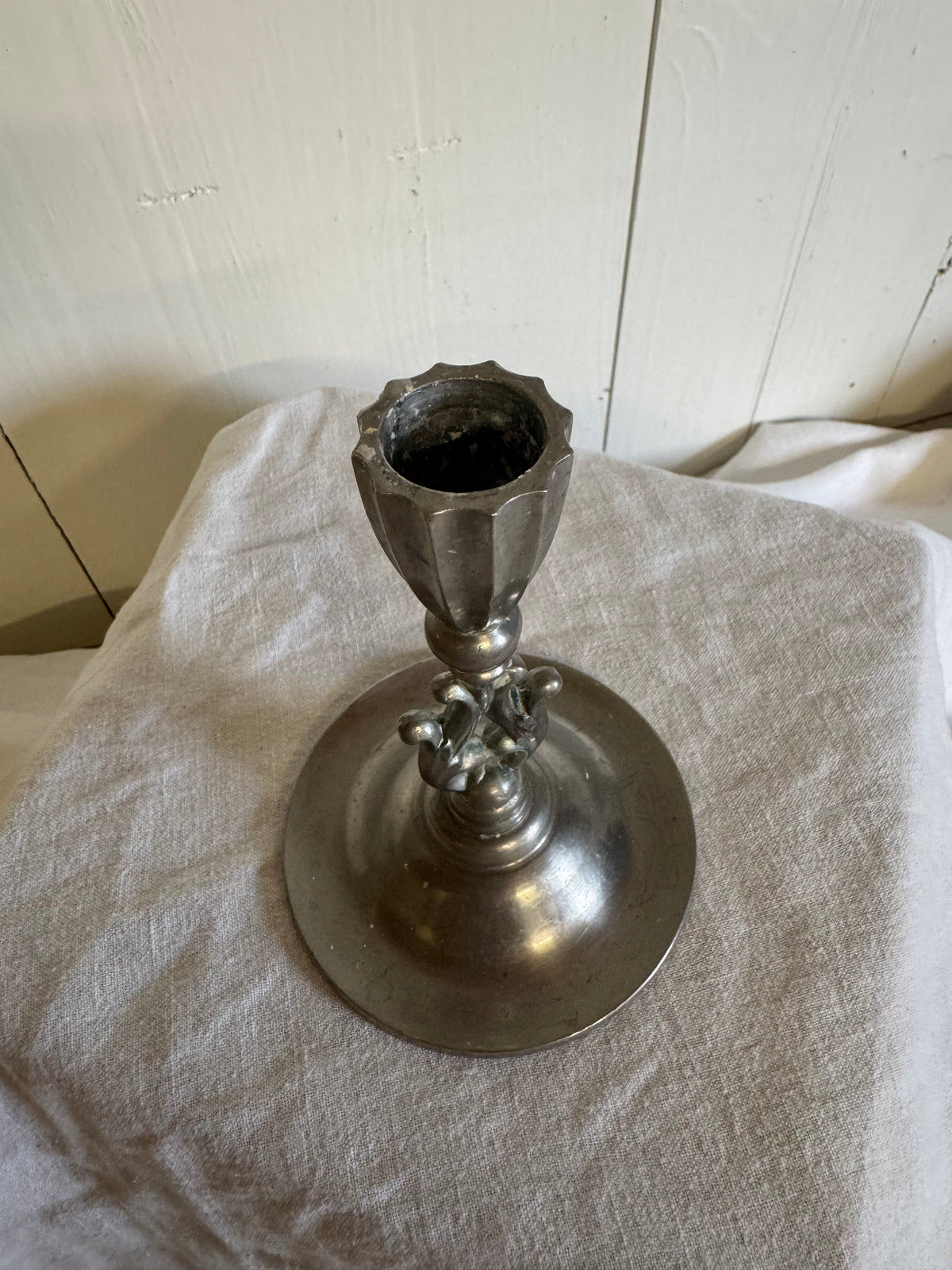 Ljusstake i svenskt tenn