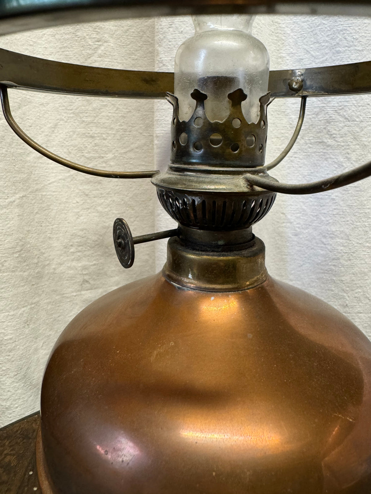 Fotogenlampa koppar och porslin