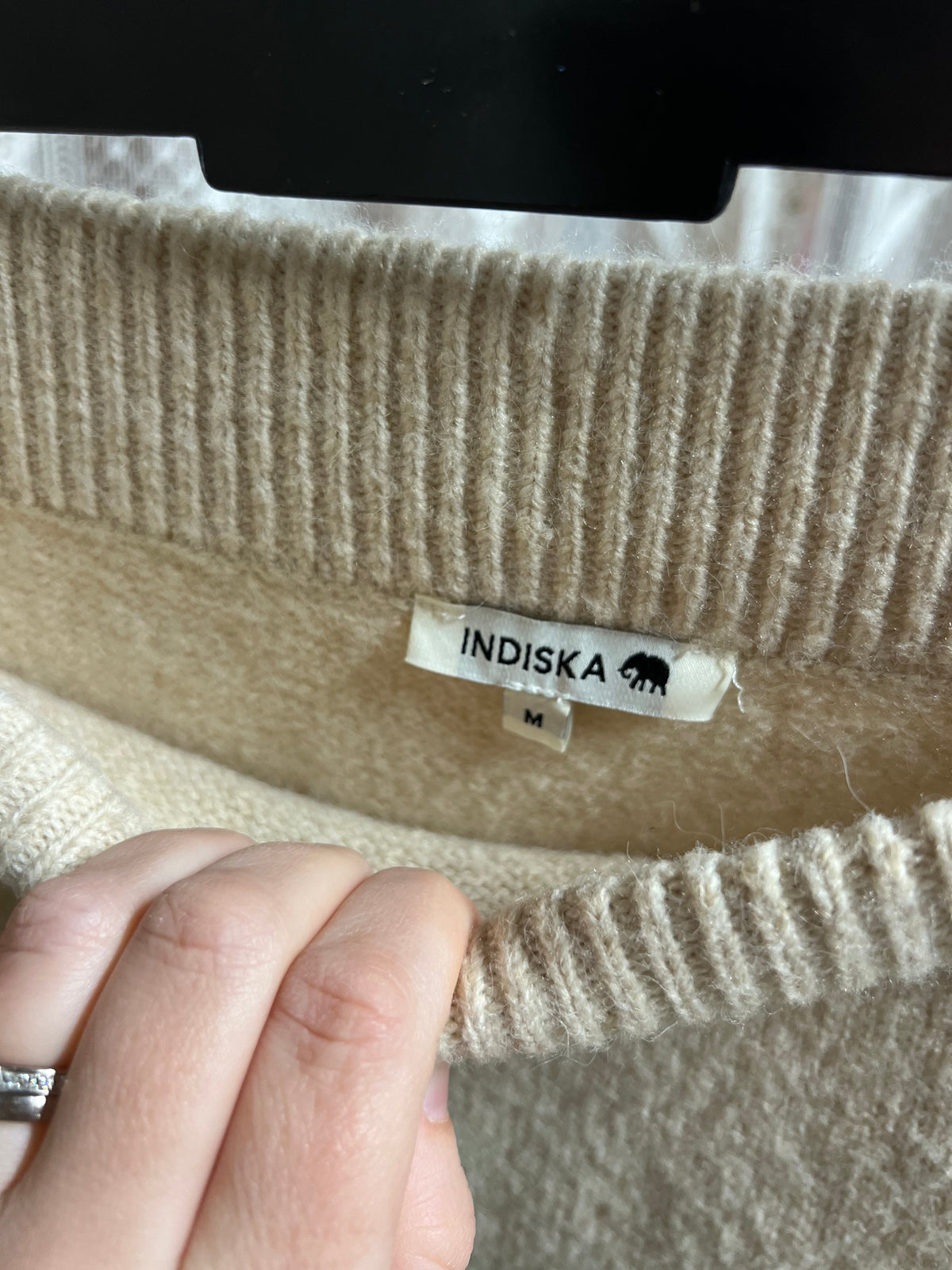 Stickat set i beige