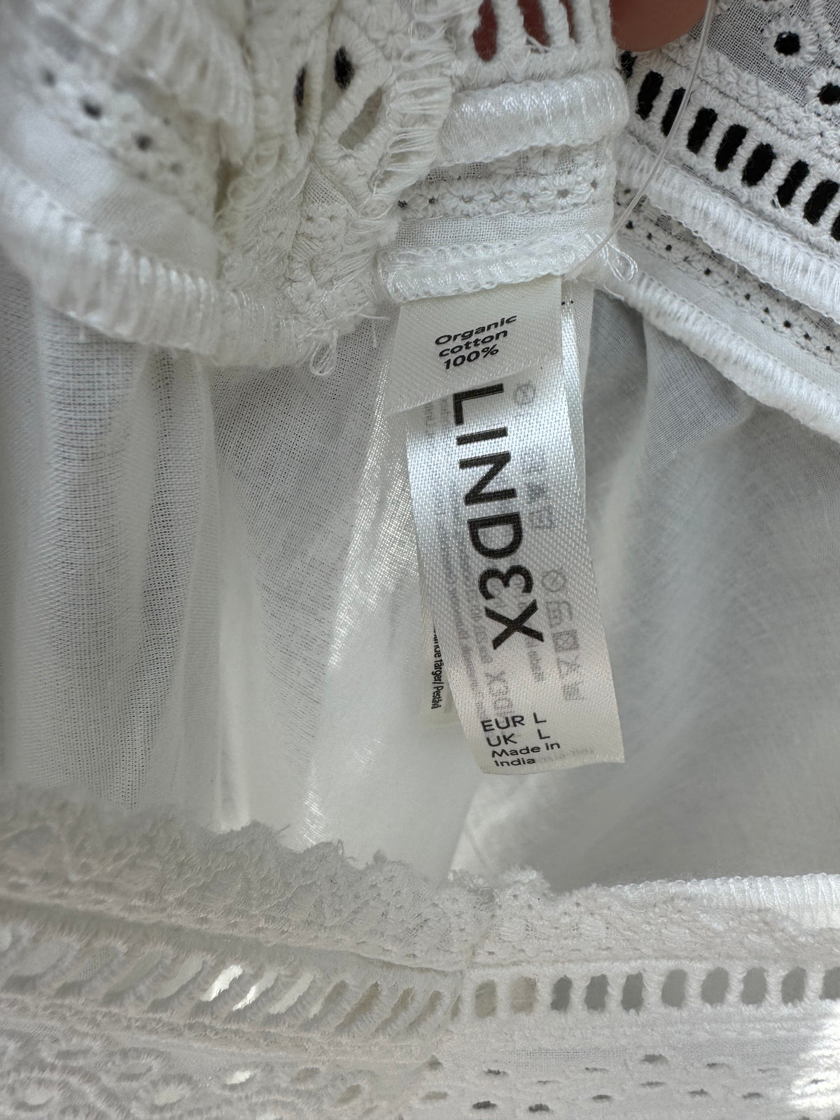 Vit sommarklänning/nattlinne med broderi