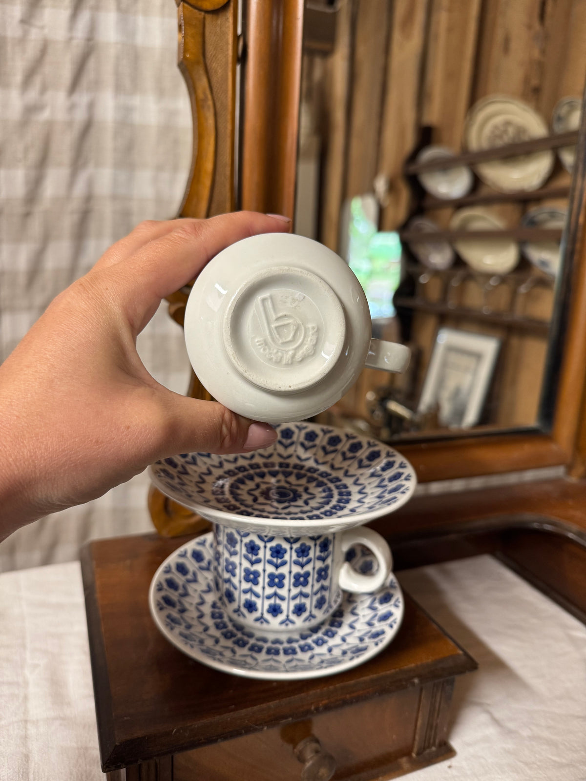 Paret blåvita kaffekoppar med fat Staffordshire England