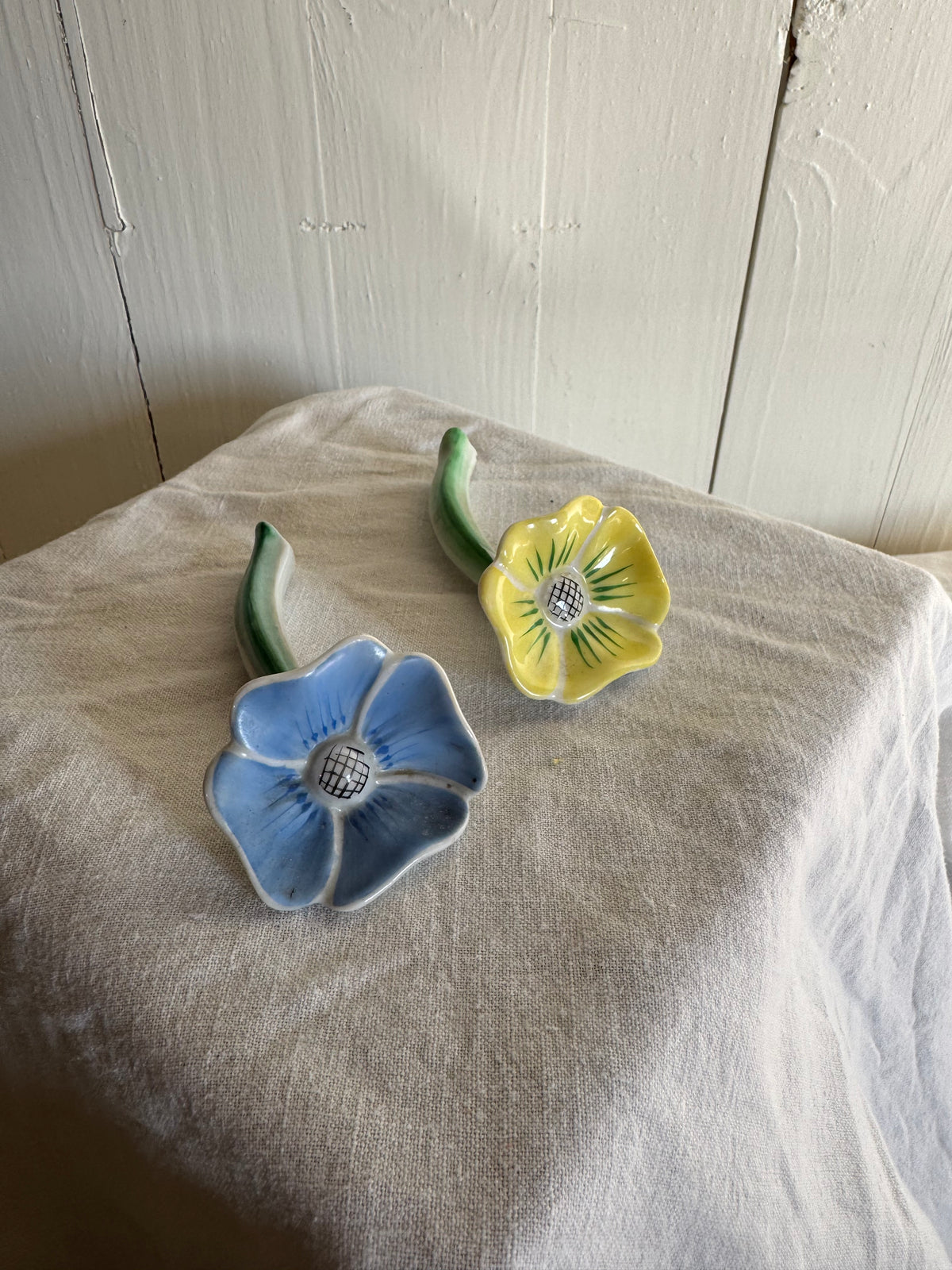 Knivlägg vårblommor - handmålat Hackefors