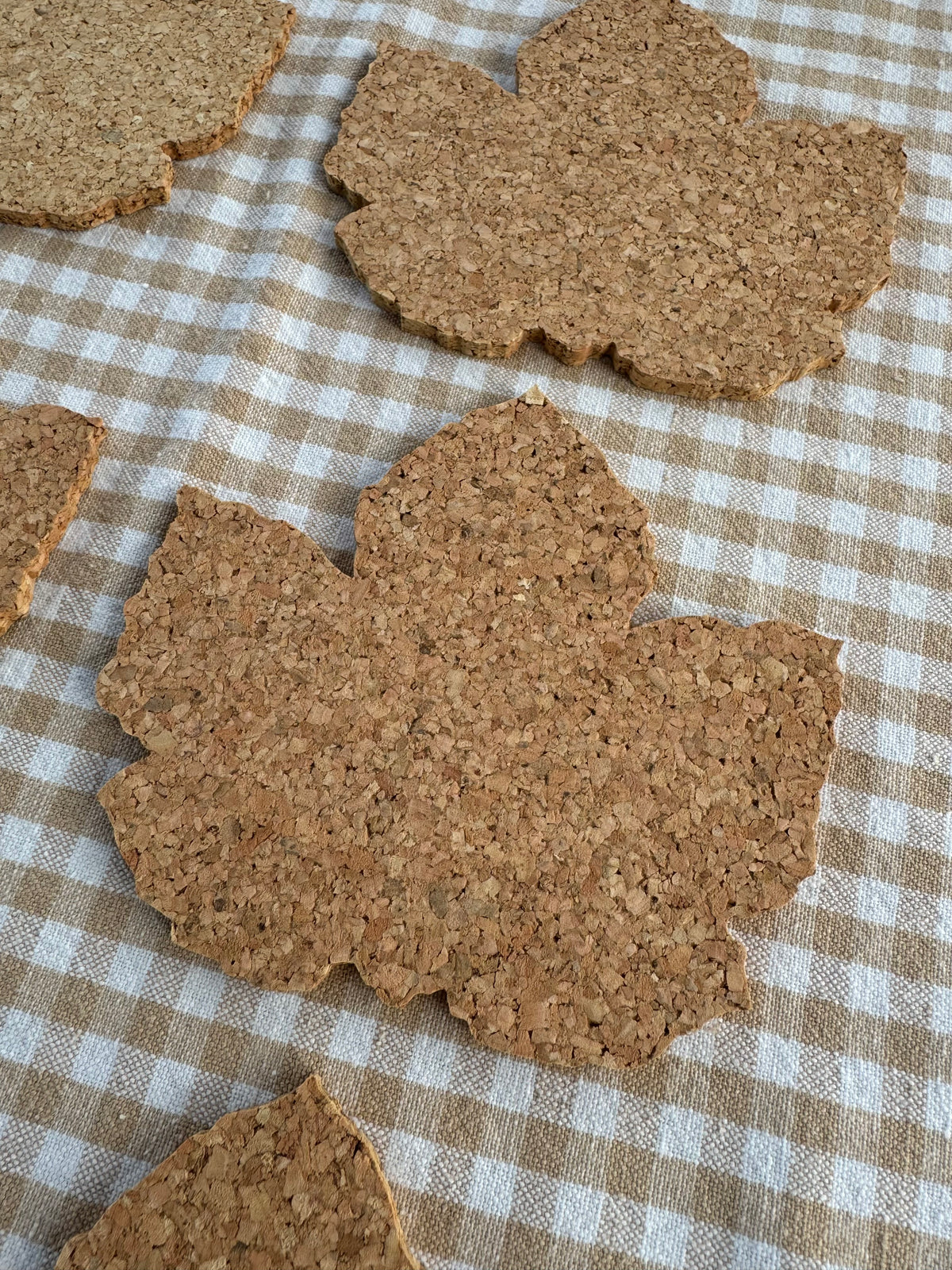 6st glasunderlägg i kork lövformade
