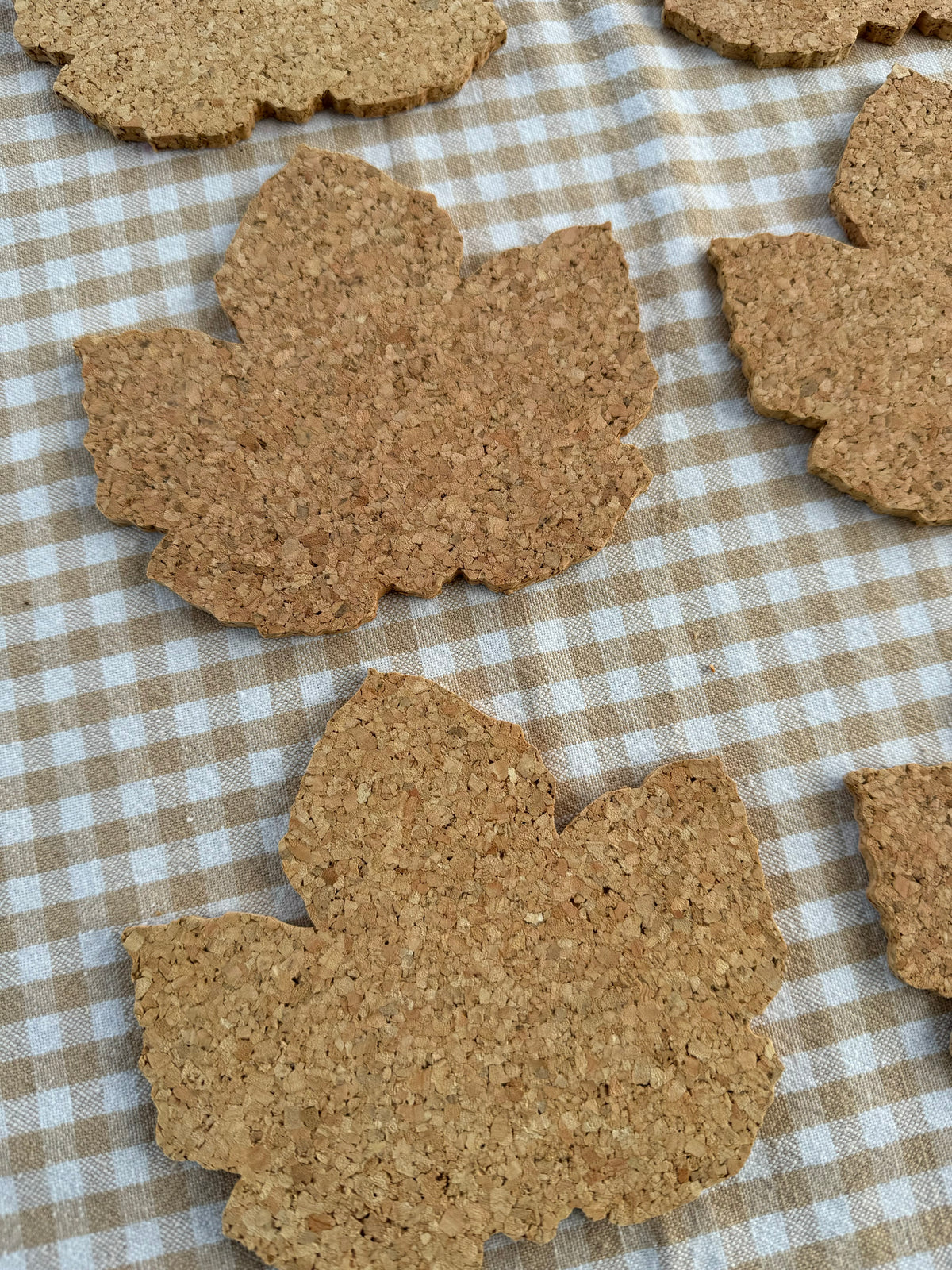 6st glasunderlägg i kork lövformade