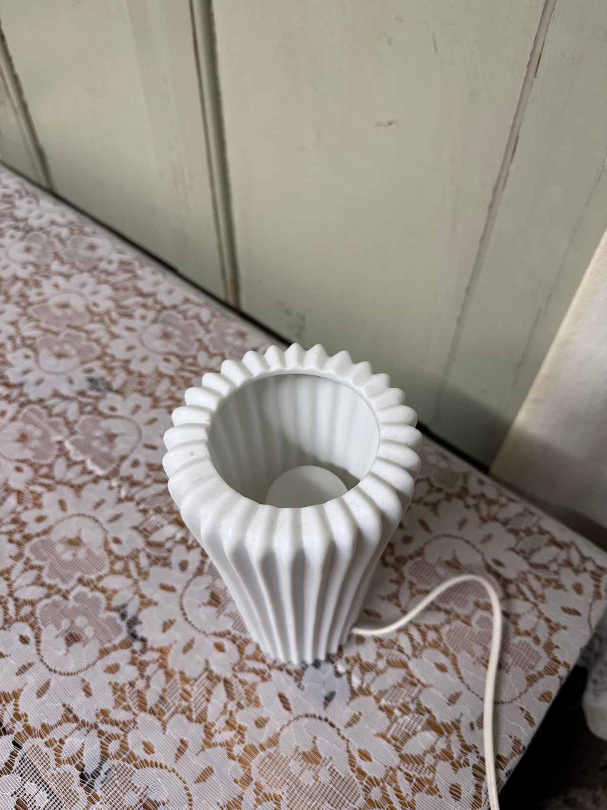 Bordslampa plisserad