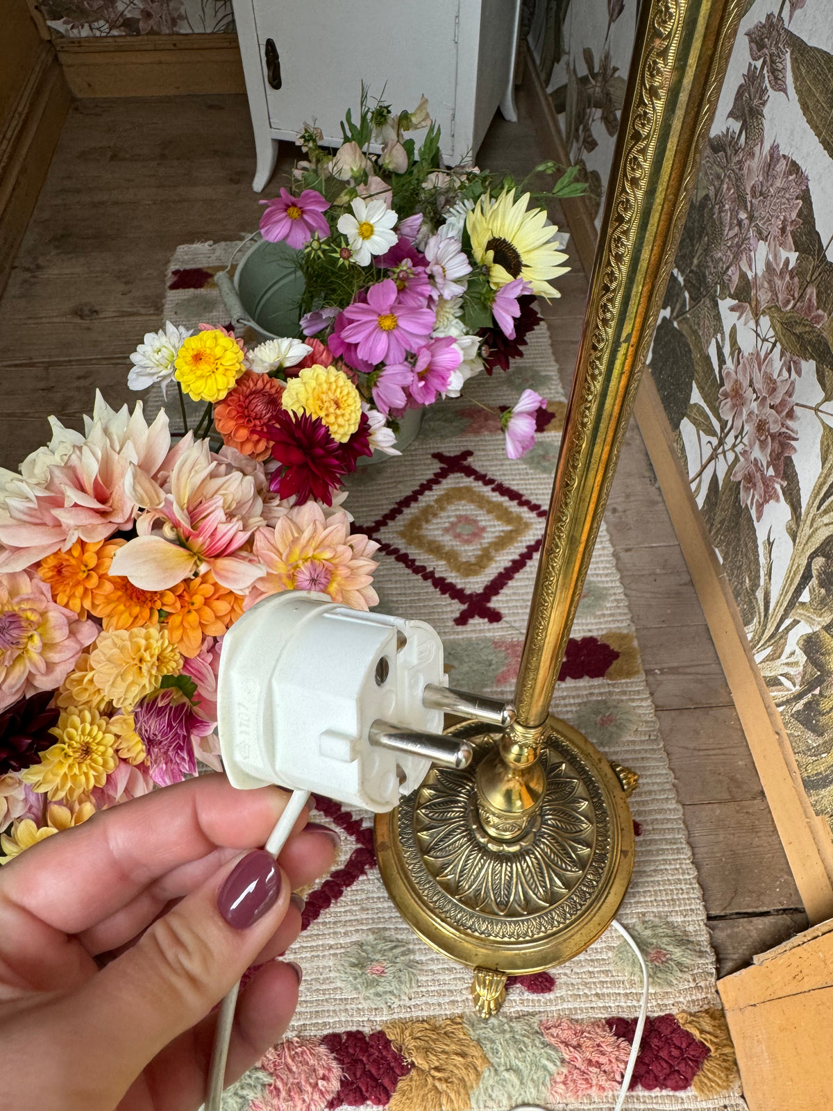 Golvlampa mässing 1900-tal empirestil