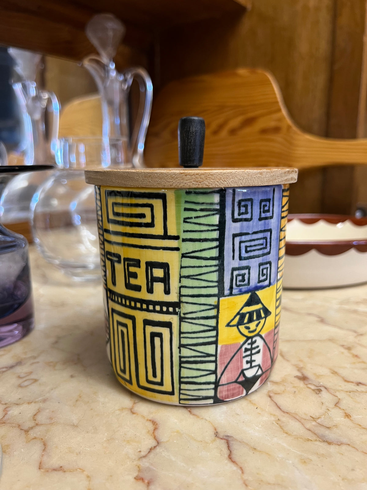 Burk Tea nr 22/1 - Vår lilla stad Anita Nylund