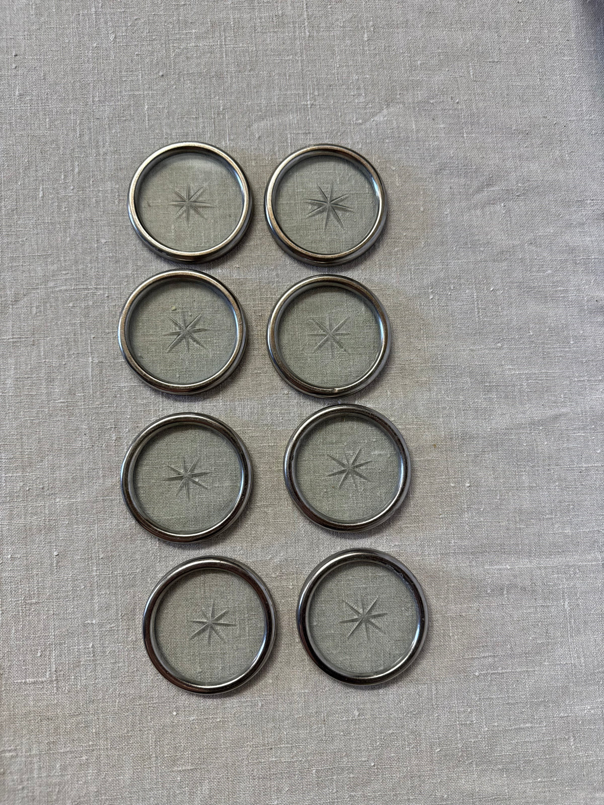 Coasters i glas med metallinfattning, 8st