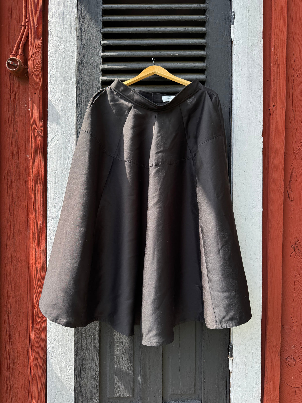 Svart kjol med vidd H&M studio