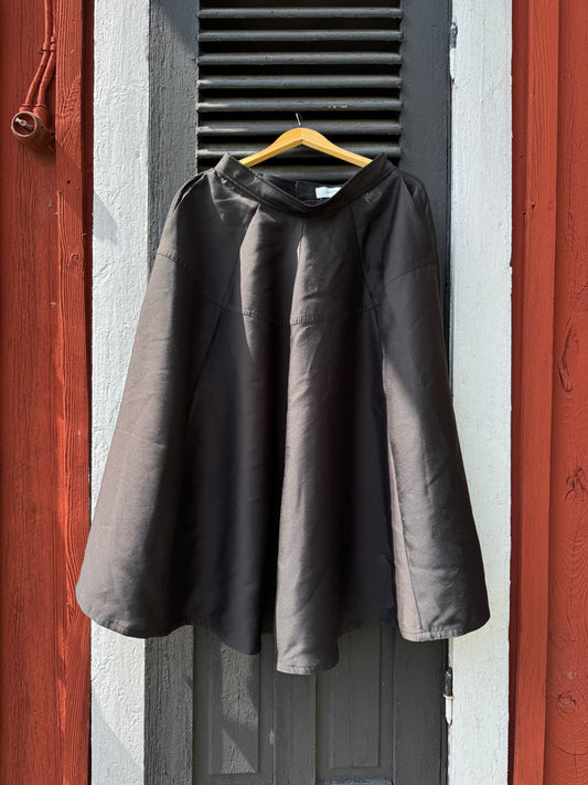 Svart kjol med vidd H&M studio