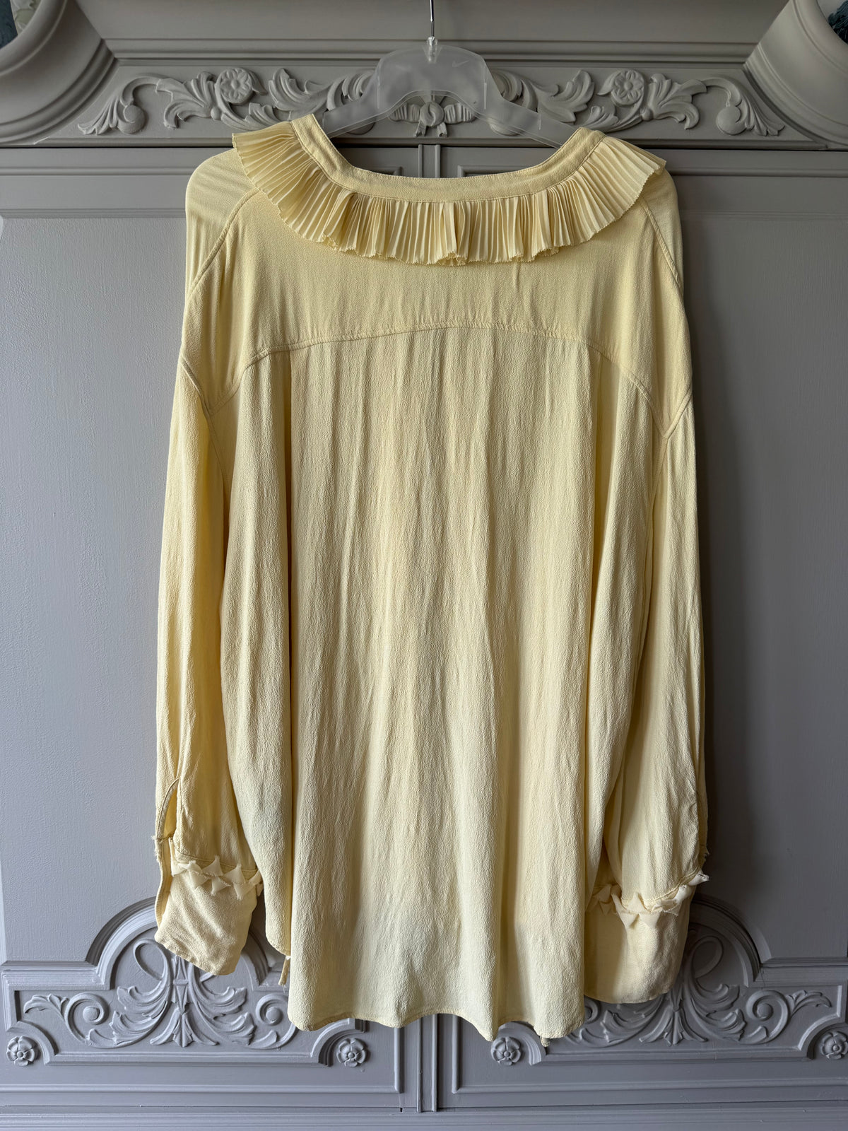 Gul blus med krås H&M Edition