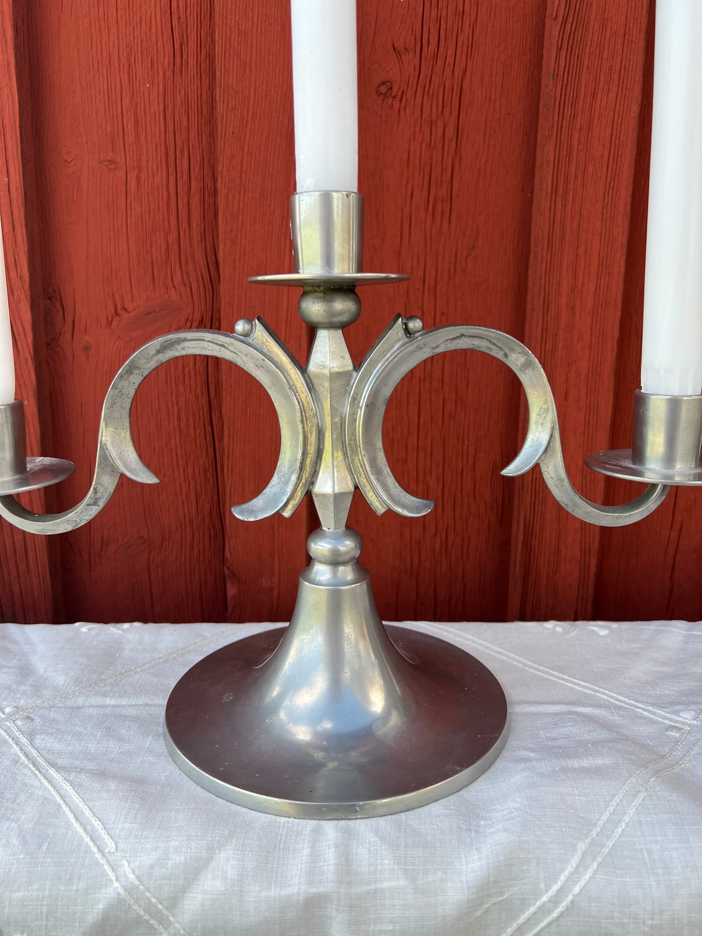 Stor trearmad tennljusstake
