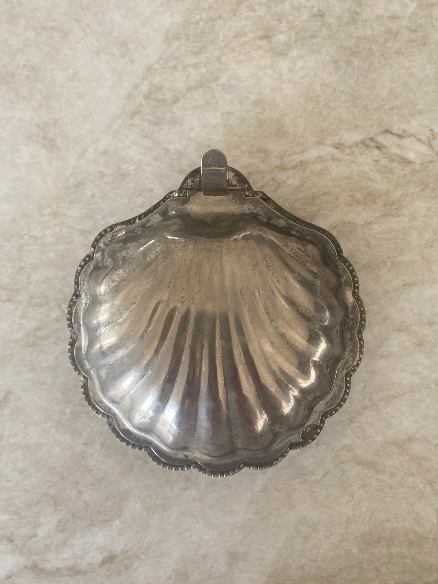 Snäckfat i silver med lock
