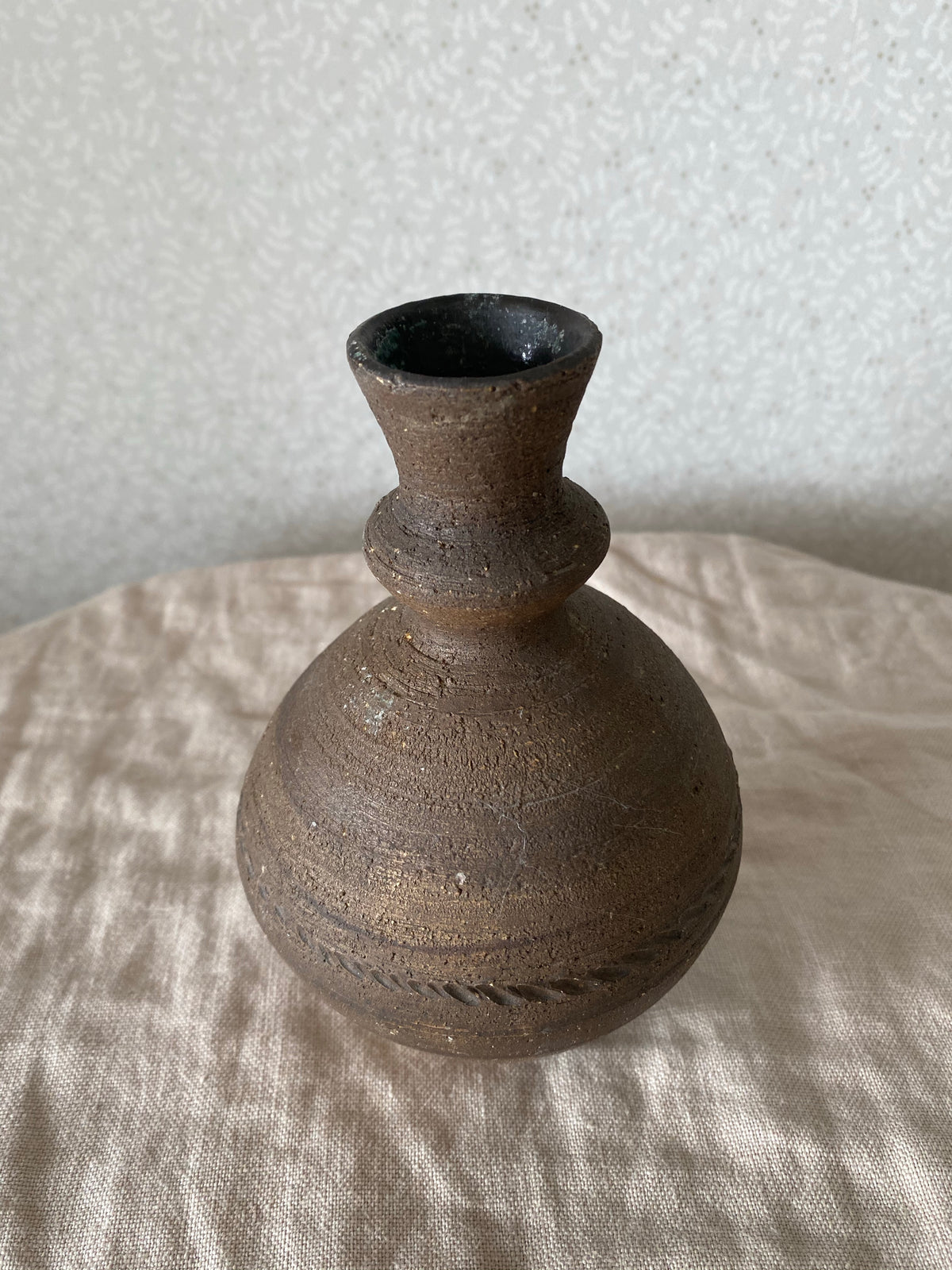 Urna - brun