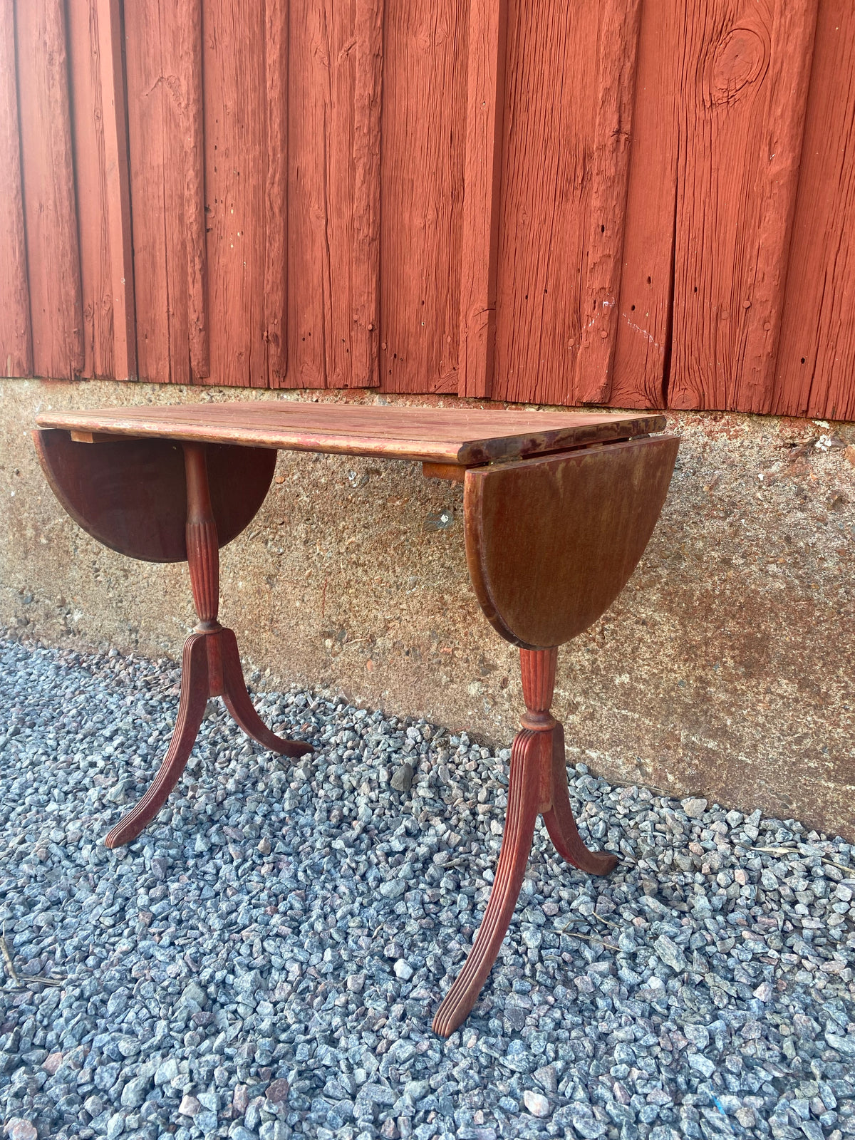 Charmigt litet sido-slagbord