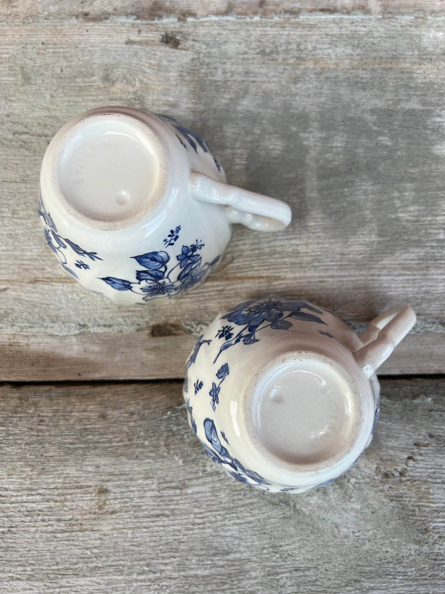 2 st blåblommiga kaffekoppar