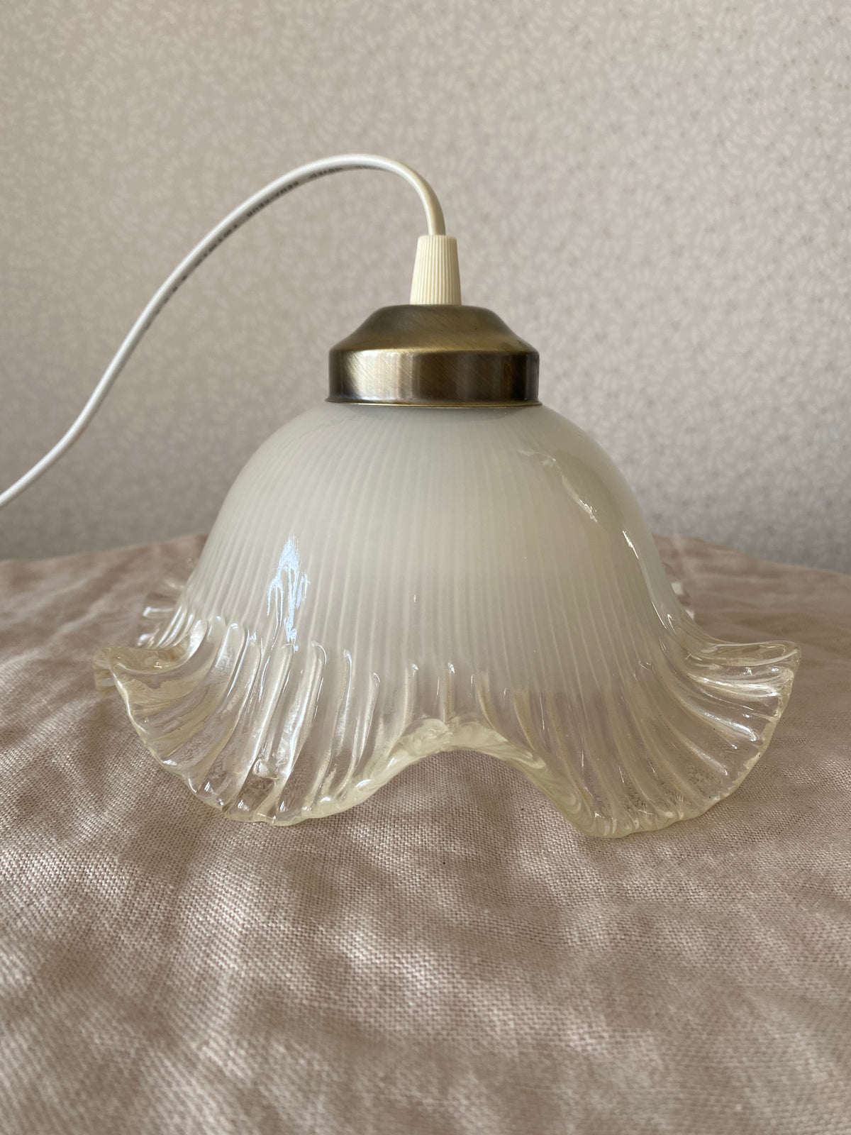 Gräddbakelse till lampa med volang