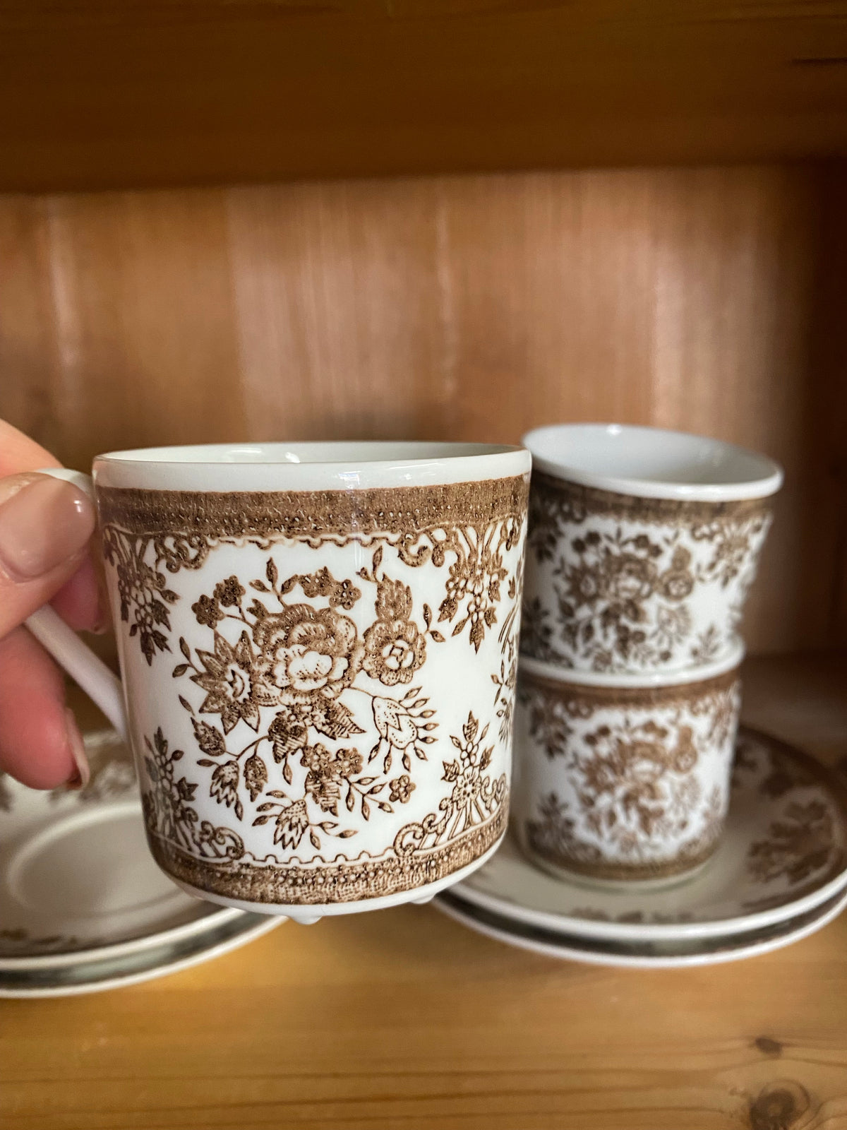Fyra kaffekoppar med fat - brun FASAN Old Gustafsberg