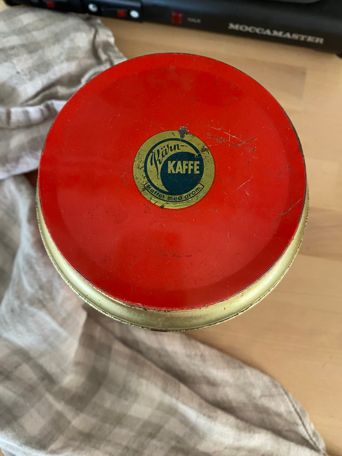 Plåtburk - Kärnkaffe röd